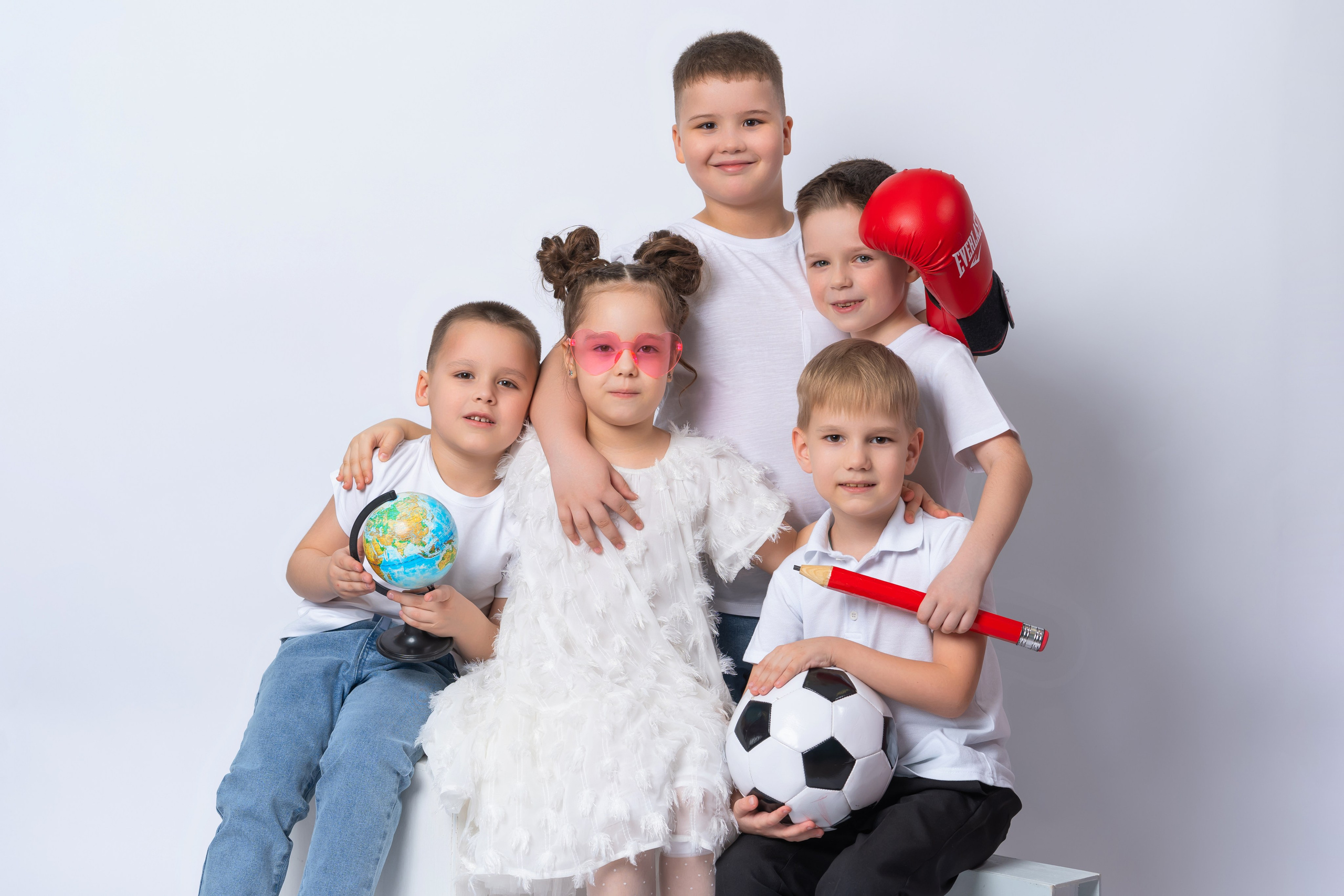 Выпускные альбомы. Akhmadeevmedia.ru