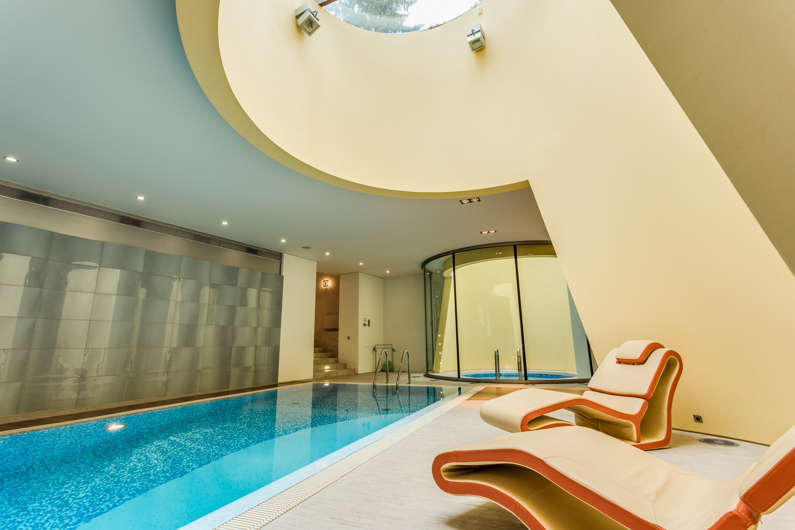 Частный дом с бассейном. Андрей Дунин | Предметная, портретная и интерьерная съёмка