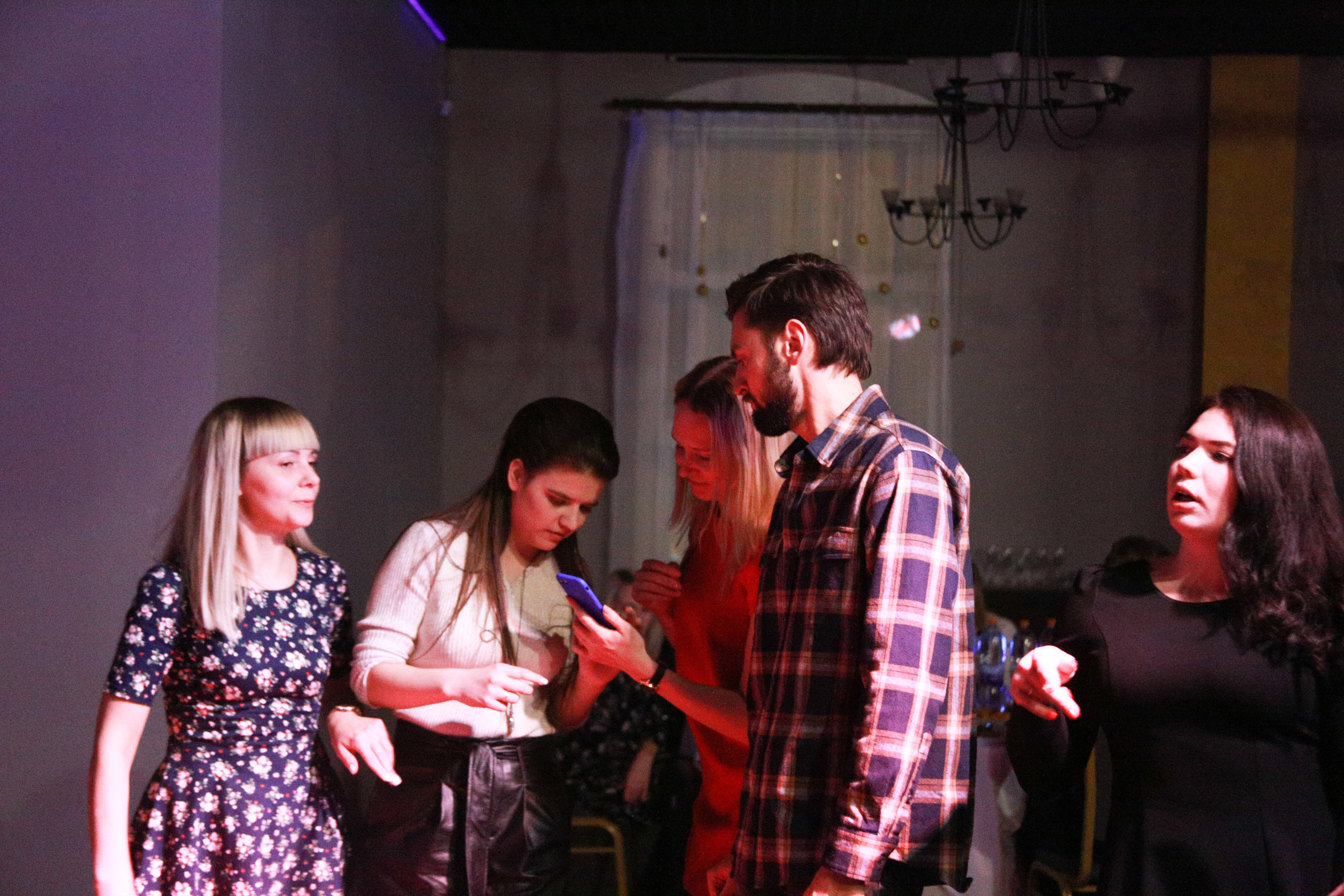 Корпоратив в Перми. Репортажная фотосъемка. Фотограф Пермь. Фотосессия в фотостудии Перми и на свежем воздухе