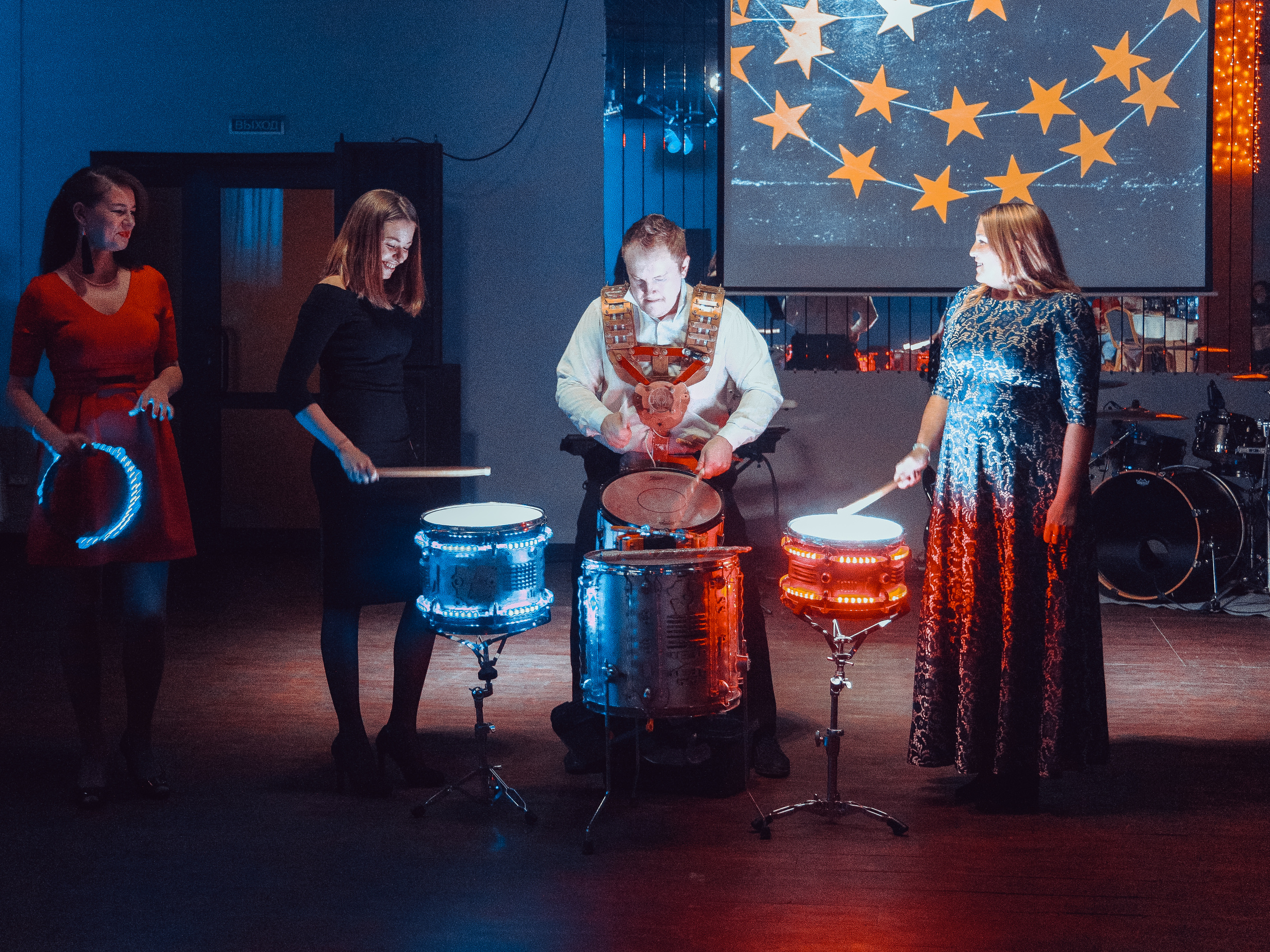 Корпоратив в Перми. Репортажная фотосъемка. Фотограф Пермь. Фотосессия в фотостудии Перми и на свежем воздухе