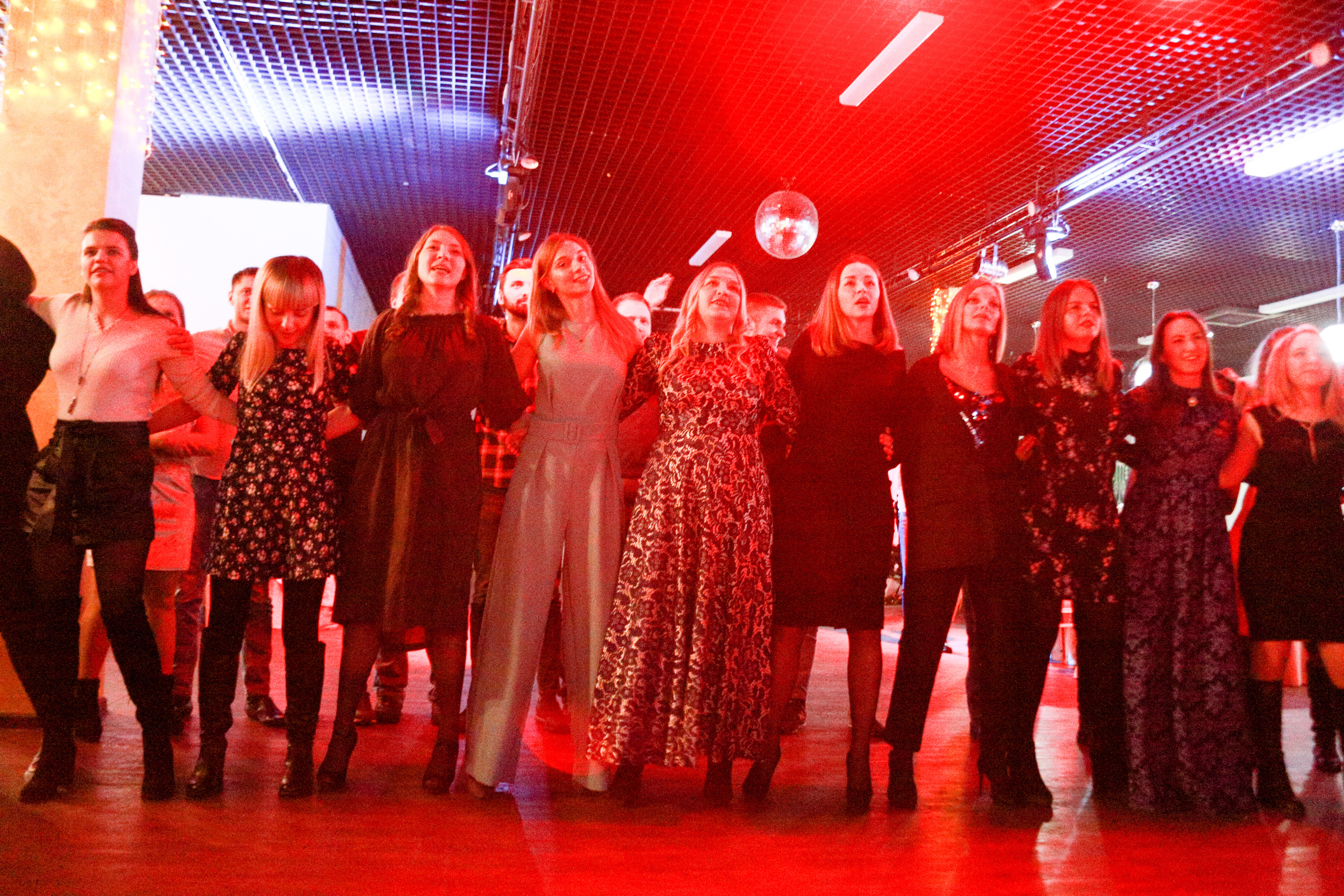 Корпоратив в Перми. Репортажная фотосъемка. Фотограф Пермь. Фотосессия в фотостудии Перми и на свежем воздухе