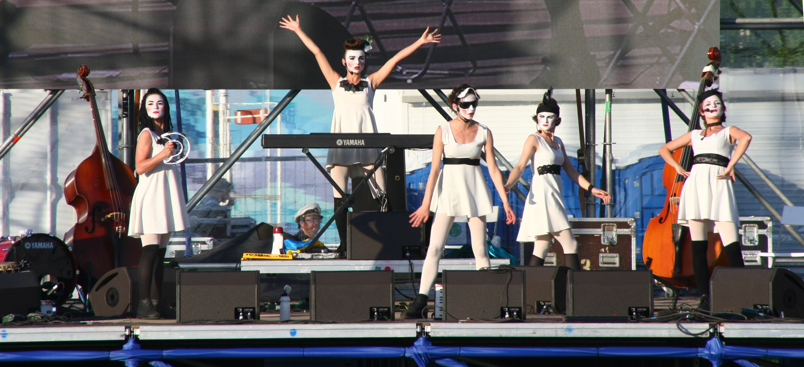 Фестиваль «Белые ночи в Перми». Фотограф Пермь. Фотосессия в фотостудии Перми и на свежем воздухе