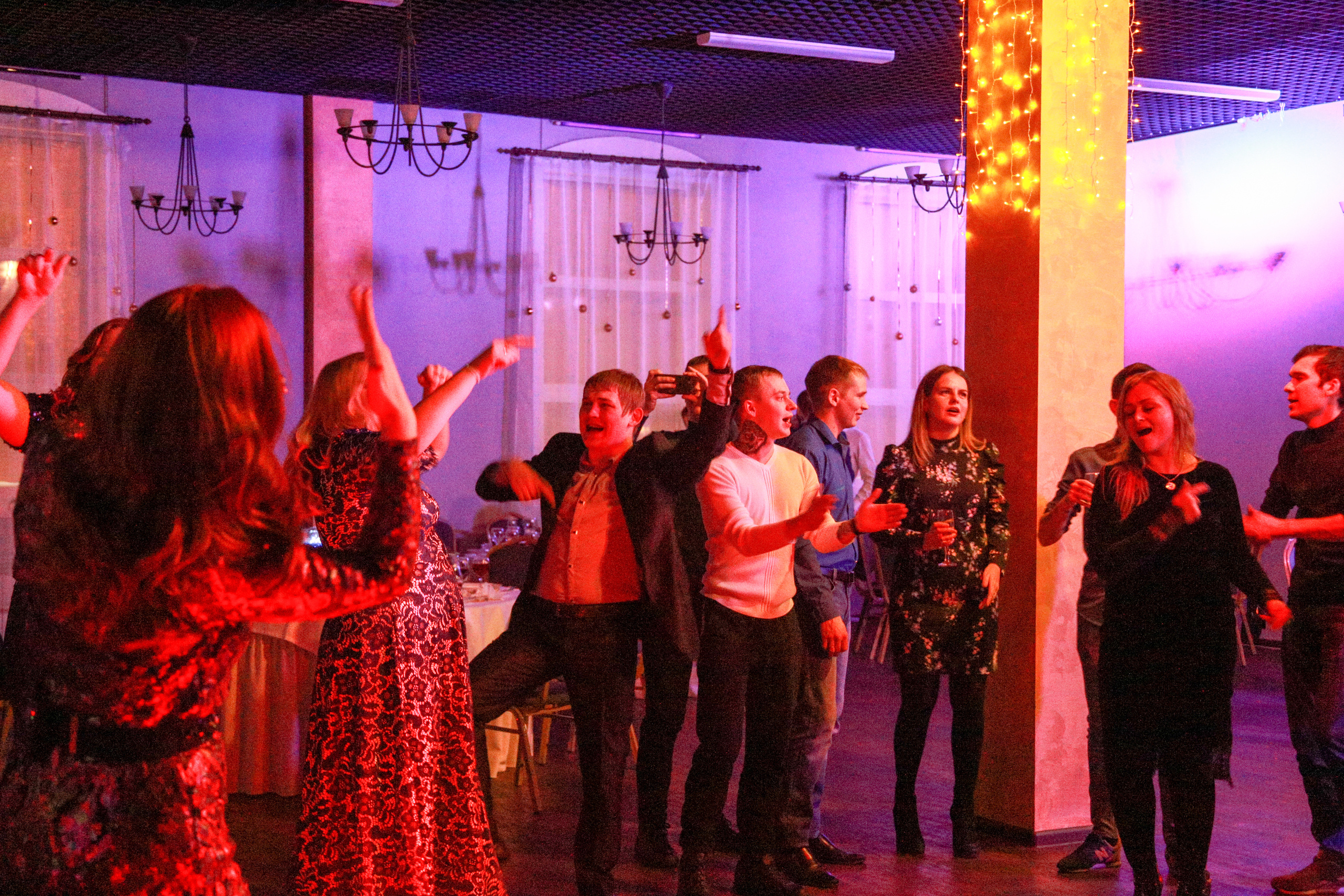 Корпоратив в Перми. Репортажная фотосъемка. Фотограф Пермь. Фотосессия в фотостудии Перми и на свежем воздухе