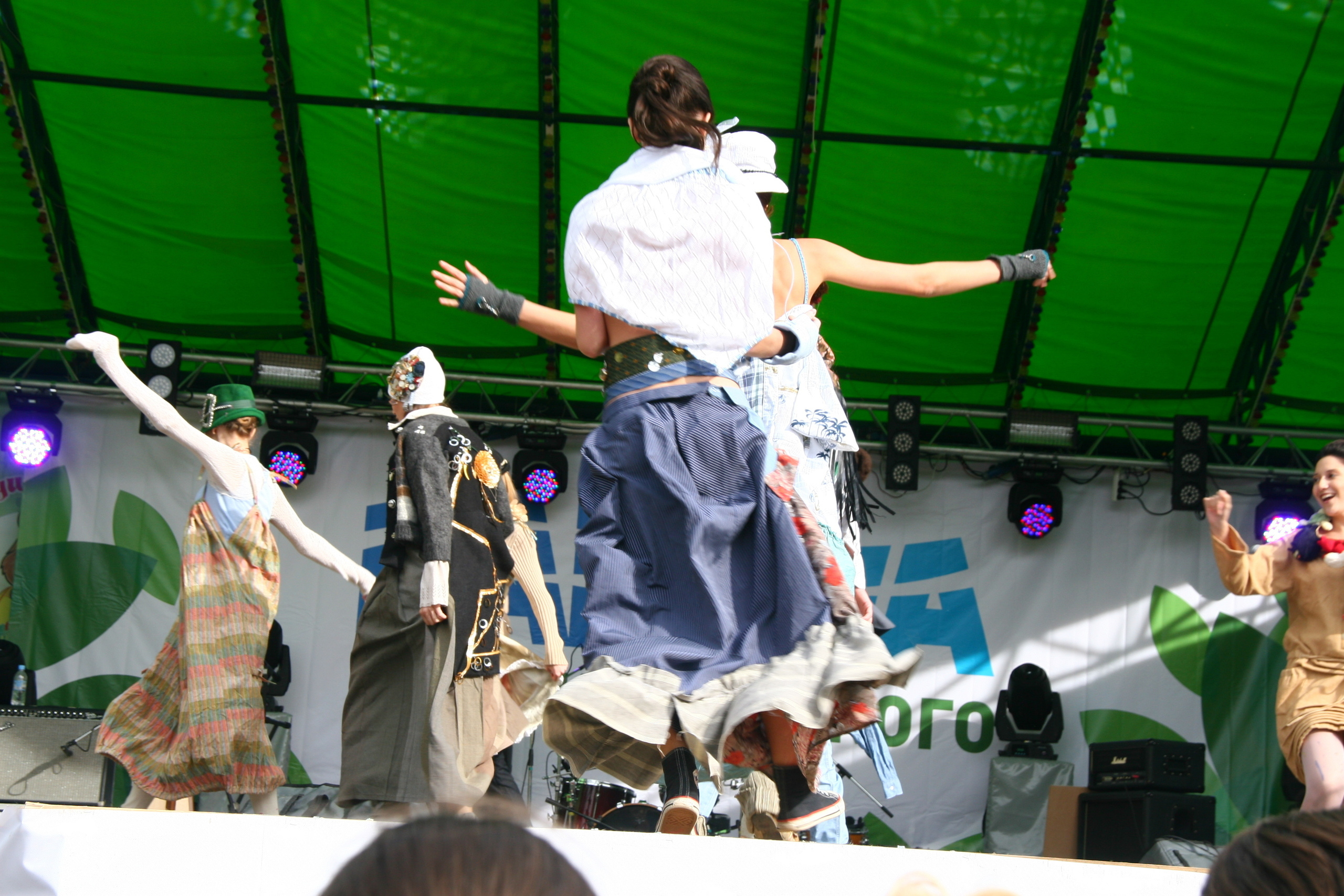 Модный показ. Репортажная фотосъемка в Перми. Фотограф Пермь. Фотосессия в фотостудии Перми и на свежем воздухе