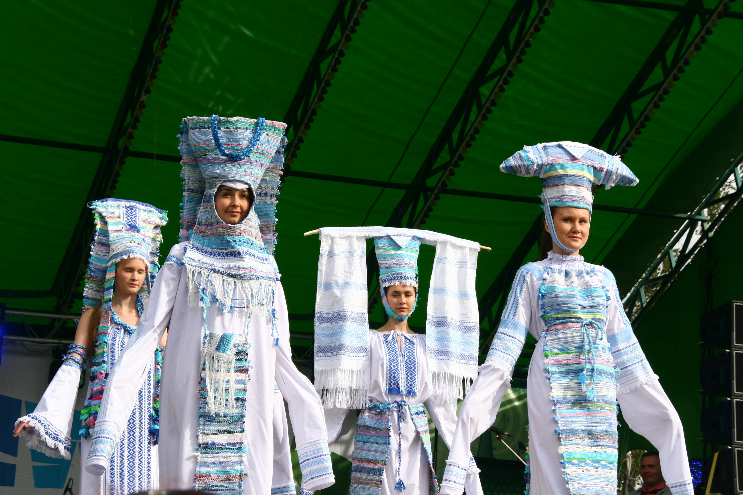 Модный показ. Репортажная фотосъемка в Перми. Фотограф Пермь. Фотосессия в фотостудии Перми и на свежем воздухе