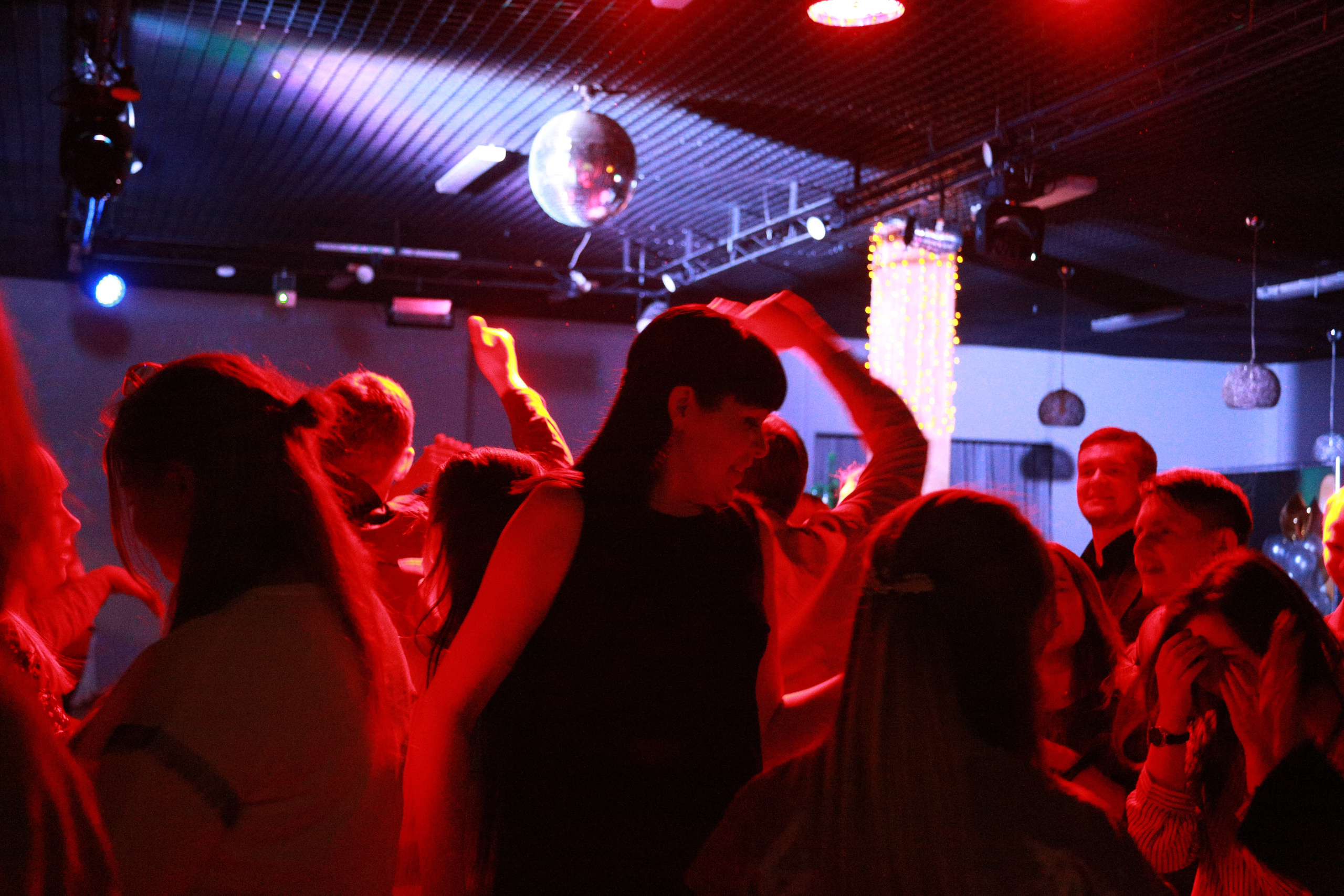 Корпоратив в Перми. Репортажная фотосъемка. Фотограф Пермь. Фотосессия в фотостудии Перми и на свежем воздухе