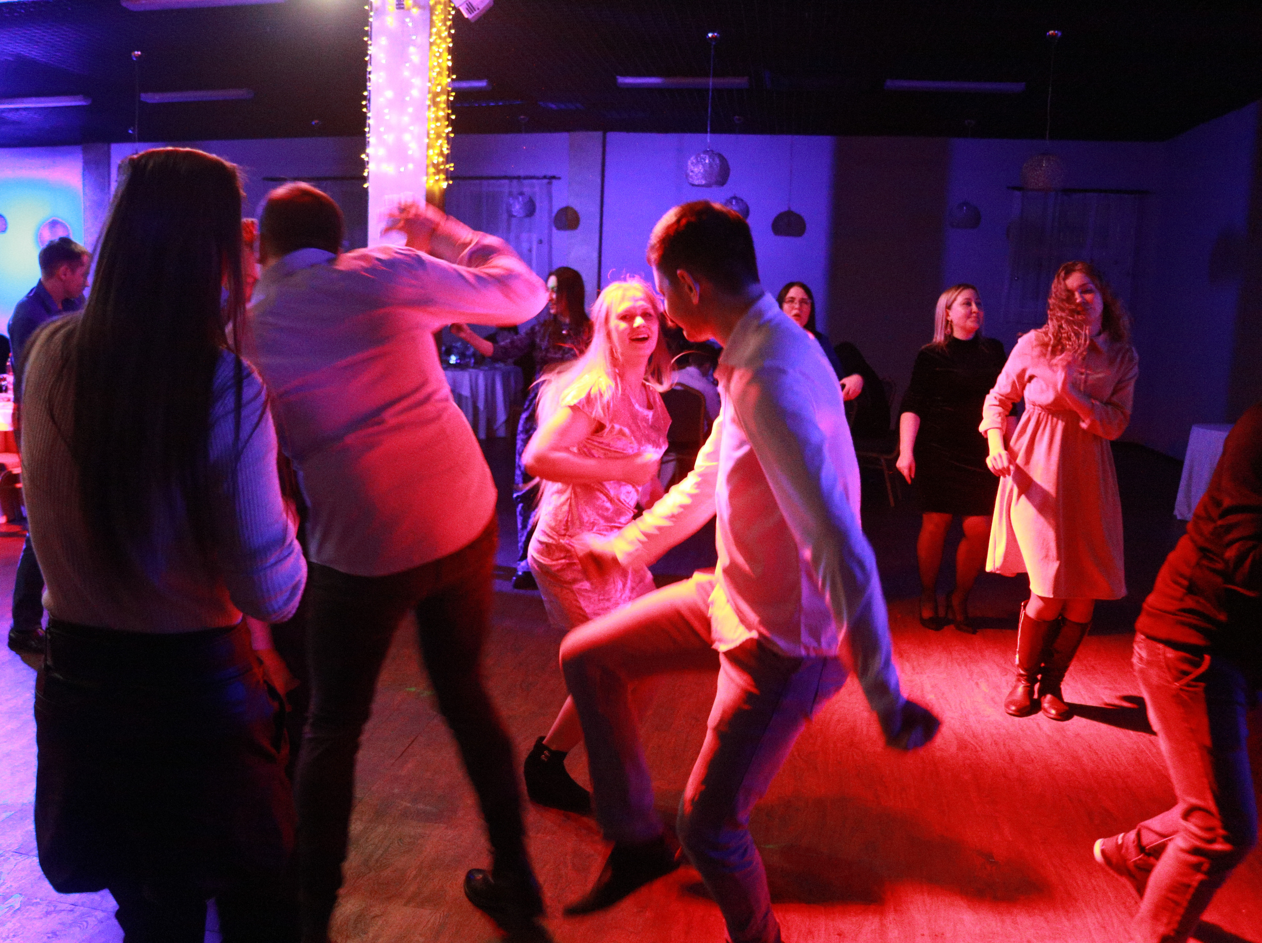 Корпоратив в Перми. Репортажная фотосъемка. Фотограф Пермь. Фотосессия в фотостудии Перми и на свежем воздухе