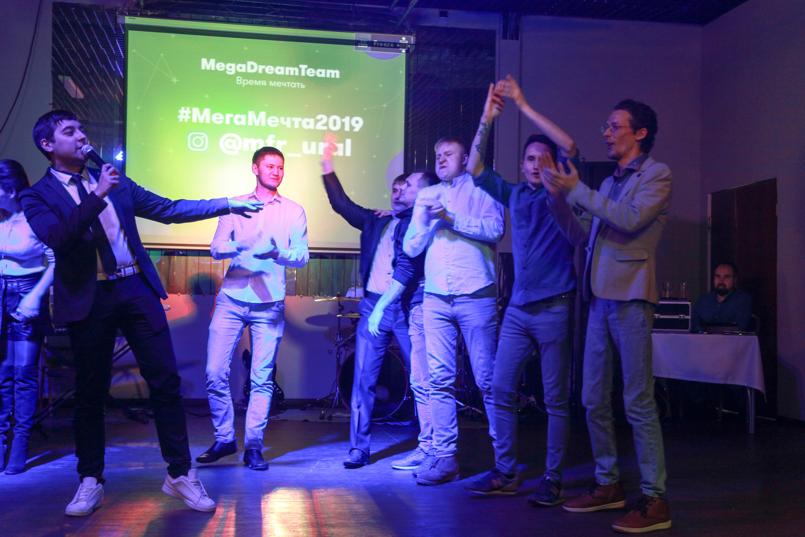 Корпоратив в Перми. Репортажная фотосъемка. Фотограф Пермь. Фотосессия в фотостудии Перми и на свежем воздухе