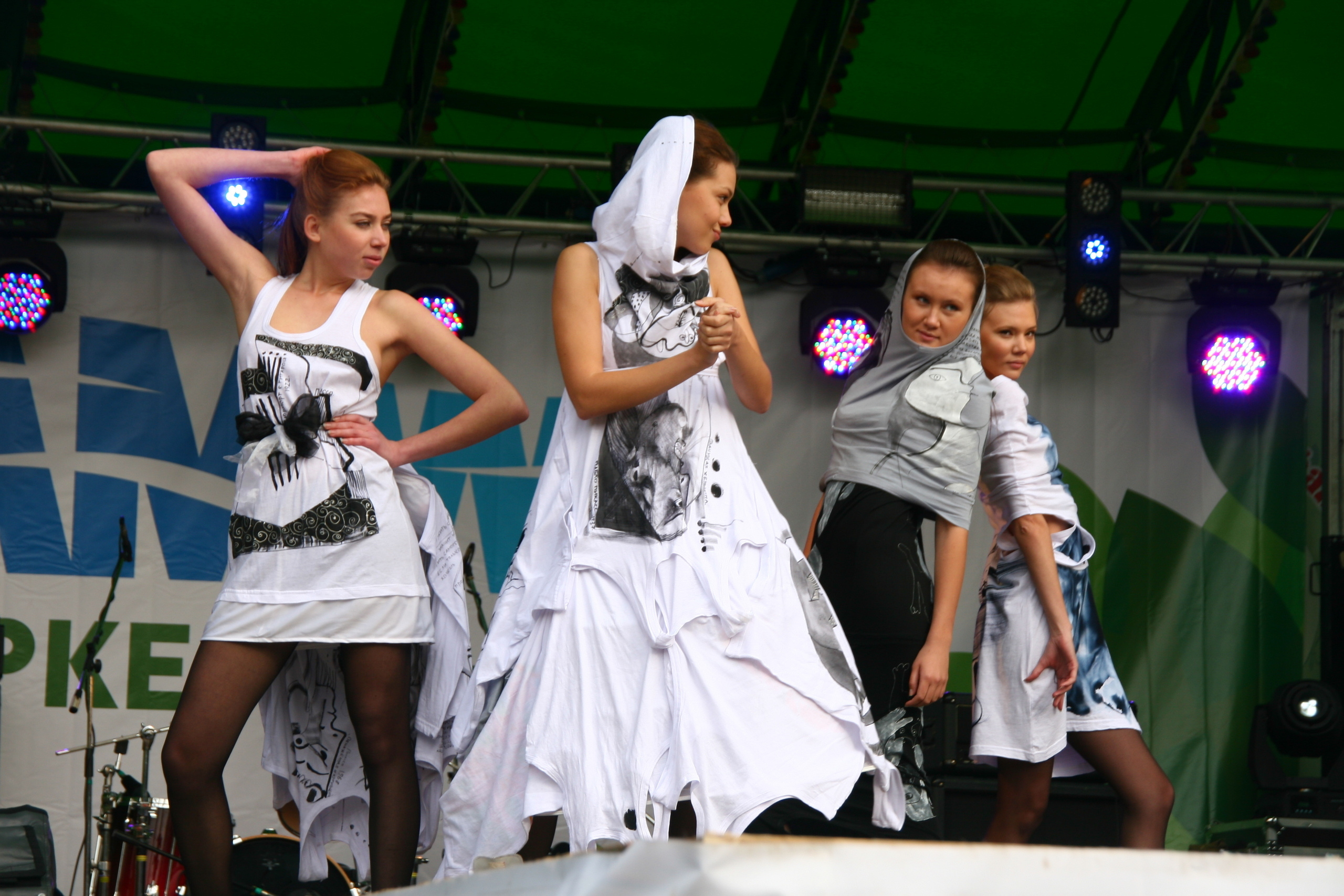 Модный показ. Репортажная фотосъемка в Перми. Фотограф Пермь. Фотосессия в фотостудии Перми и на свежем воздухе