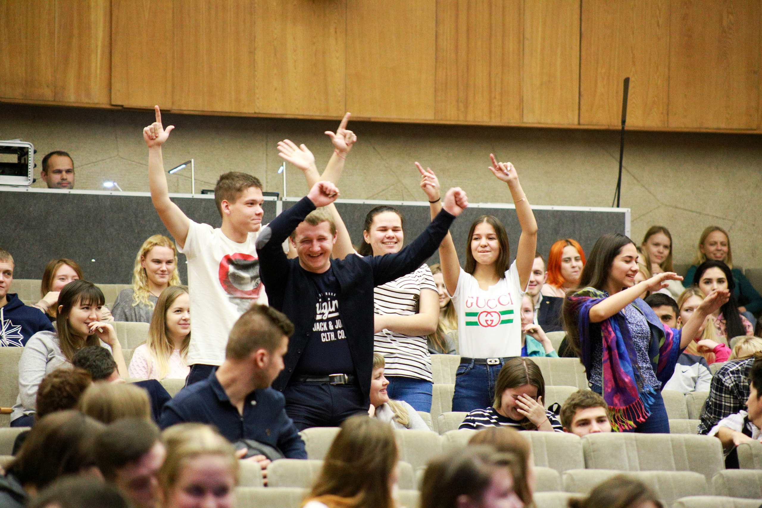 Молодежный форум. Репортажная фотосъемка в Перми. Фотограф Пермь. Фотосессия в фотостудии Перми и на свежем воздухе