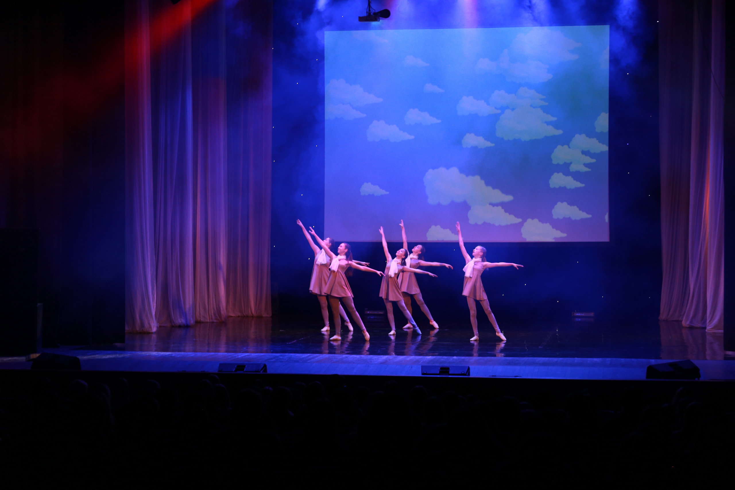 Молодежный форум. Репортажная фотосъемка в Перми. Фотограф Пермь. Фотосессия в фотостудии Перми и на свежем воздухе