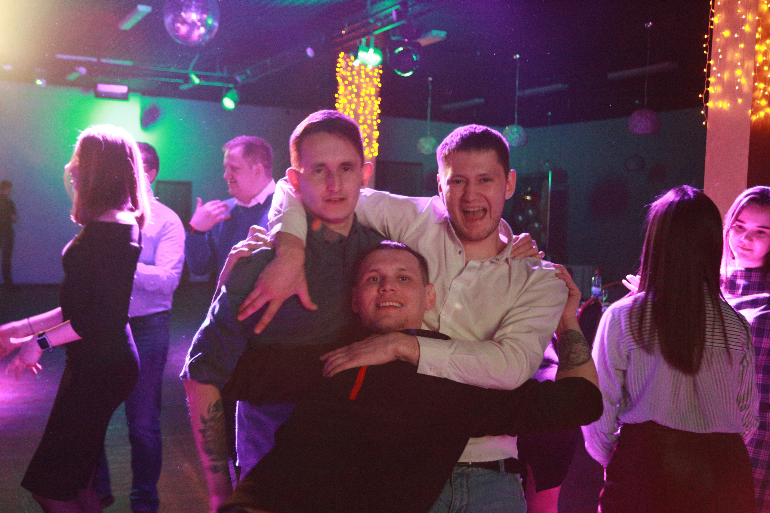 Корпоратив в Перми. Репортажная фотосъемка. Фотограф Пермь. Фотосессия в фотостудии Перми и на свежем воздухе