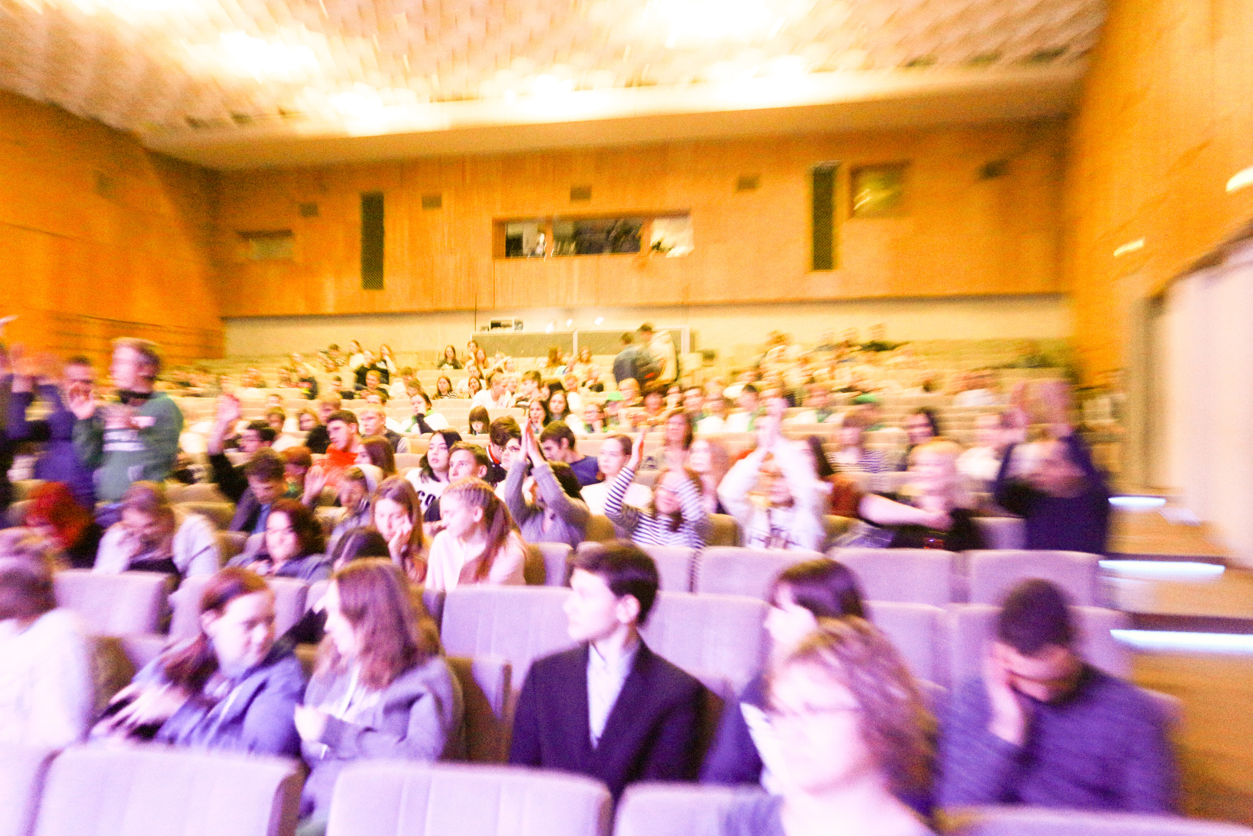 Молодежный форум. Репортажная фотосъемка в Перми. Фотограф Пермь. Фотосессия в фотостудии Перми и на свежем воздухе