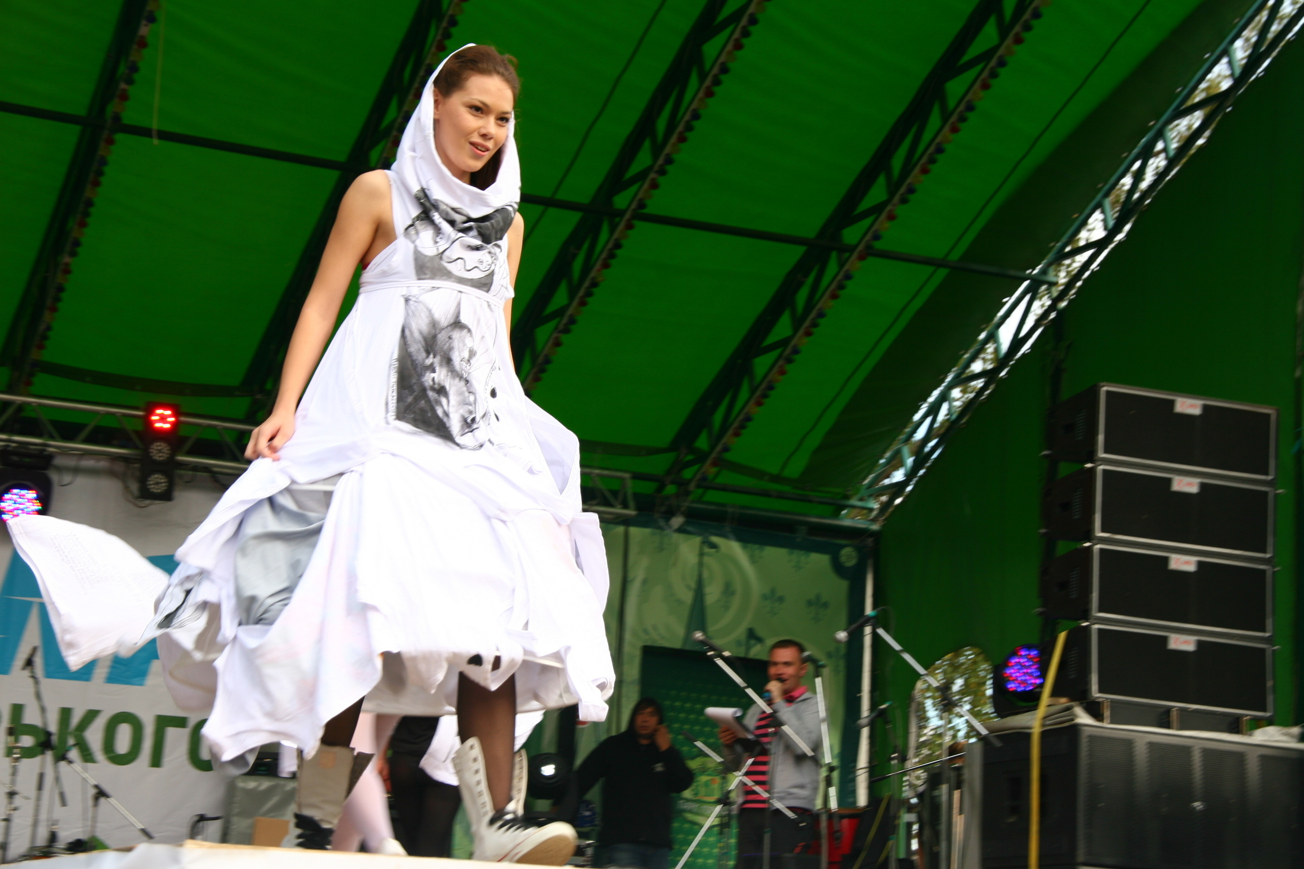 Модный показ. Репортажная фотосъемка в Перми. Фотограф Пермь. Фотосессия в фотостудии Перми и на свежем воздухе