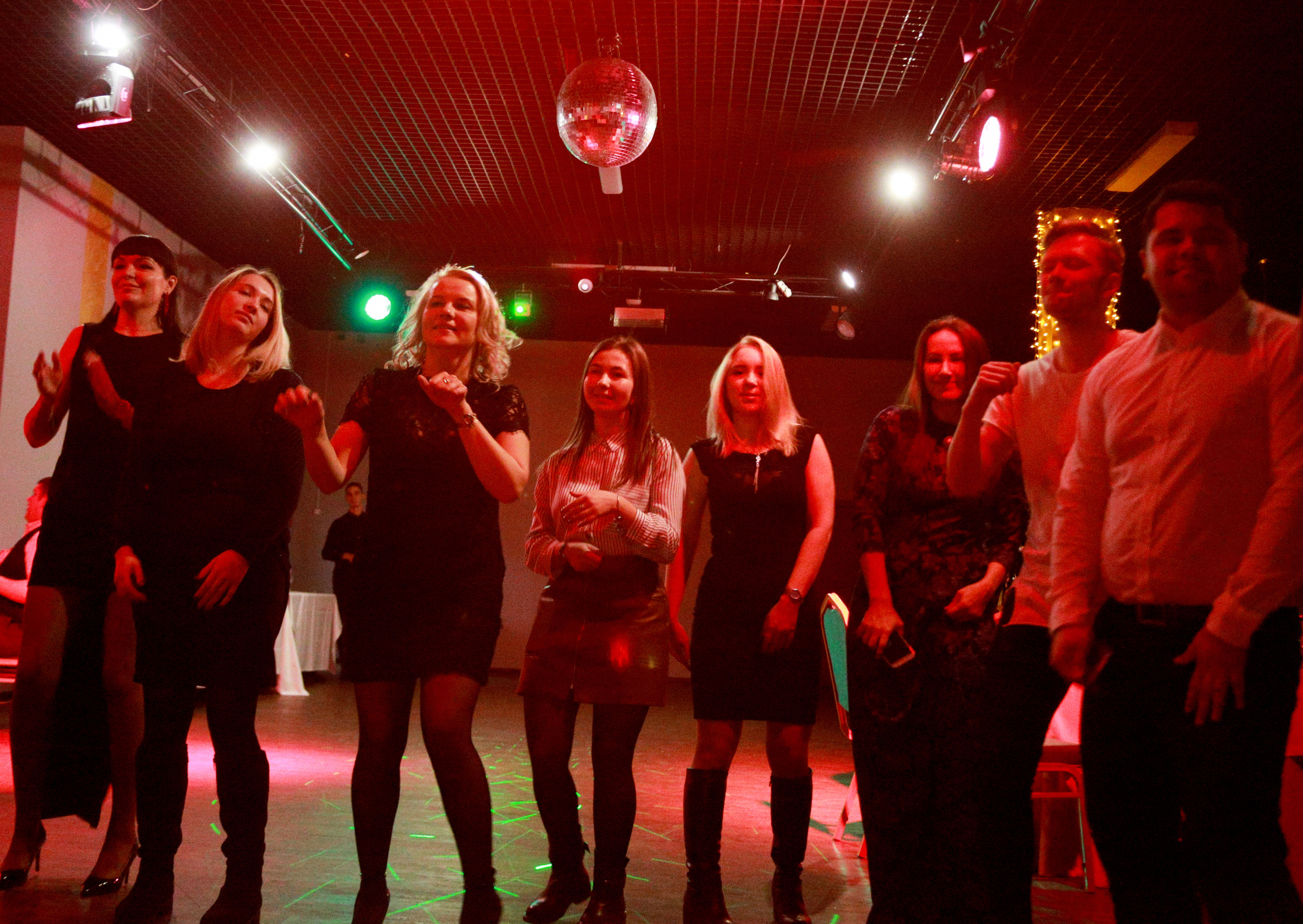 Корпоратив в Перми. Репортажная фотосъемка. Фотограф Пермь. Фотосессия в фотостудии Перми и на свежем воздухе