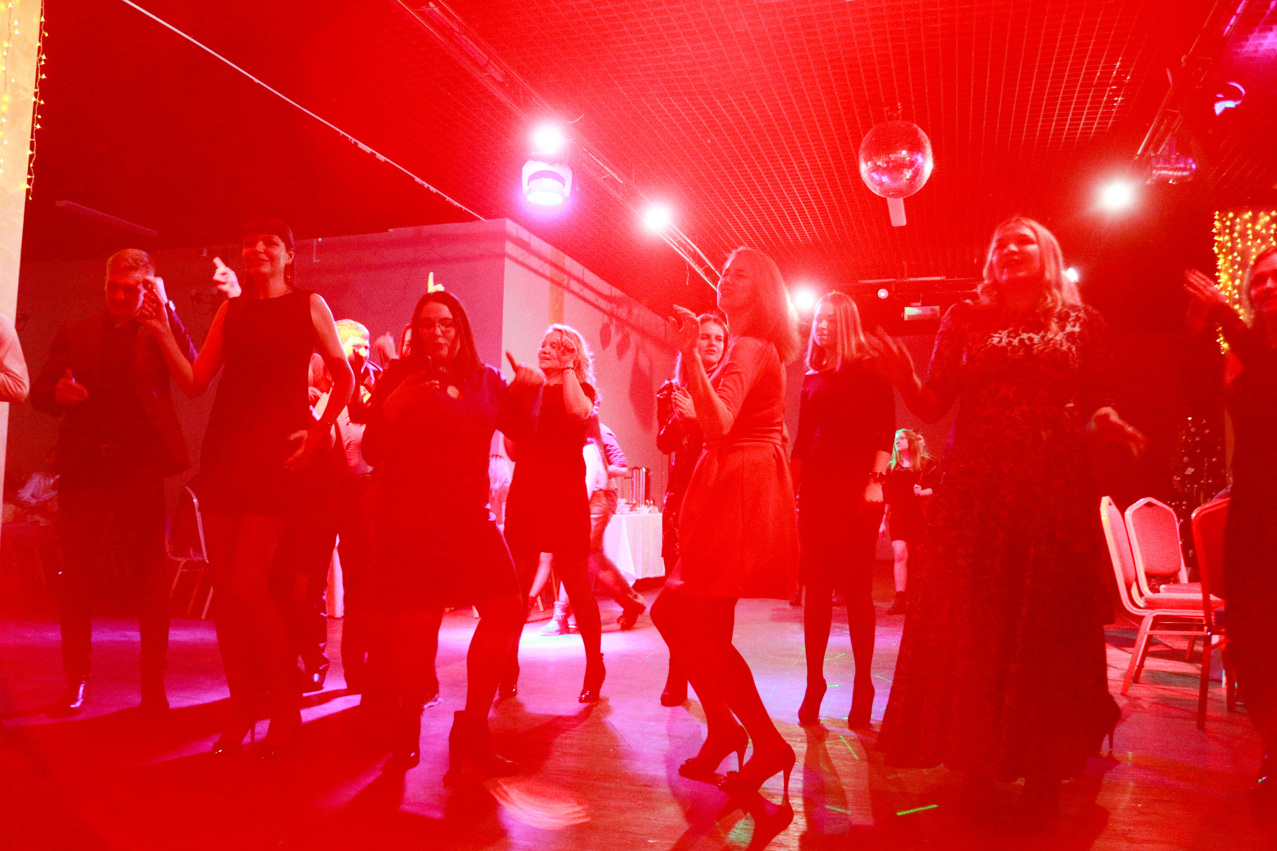 Корпоратив в Перми. Репортажная фотосъемка. Фотограф Пермь. Фотосессия в фотостудии Перми и на свежем воздухе