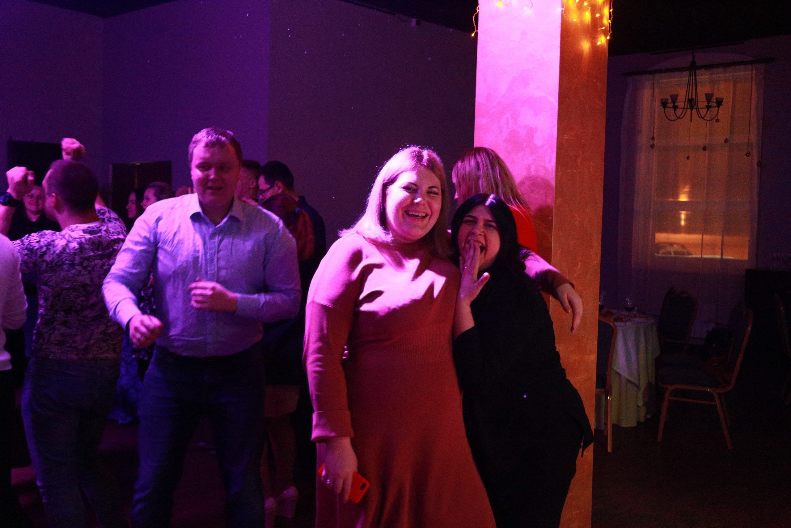 Корпоратив в Перми. Репортажная фотосъемка. Фотограф Пермь. Фотосессия в фотостудии Перми и на свежем воздухе