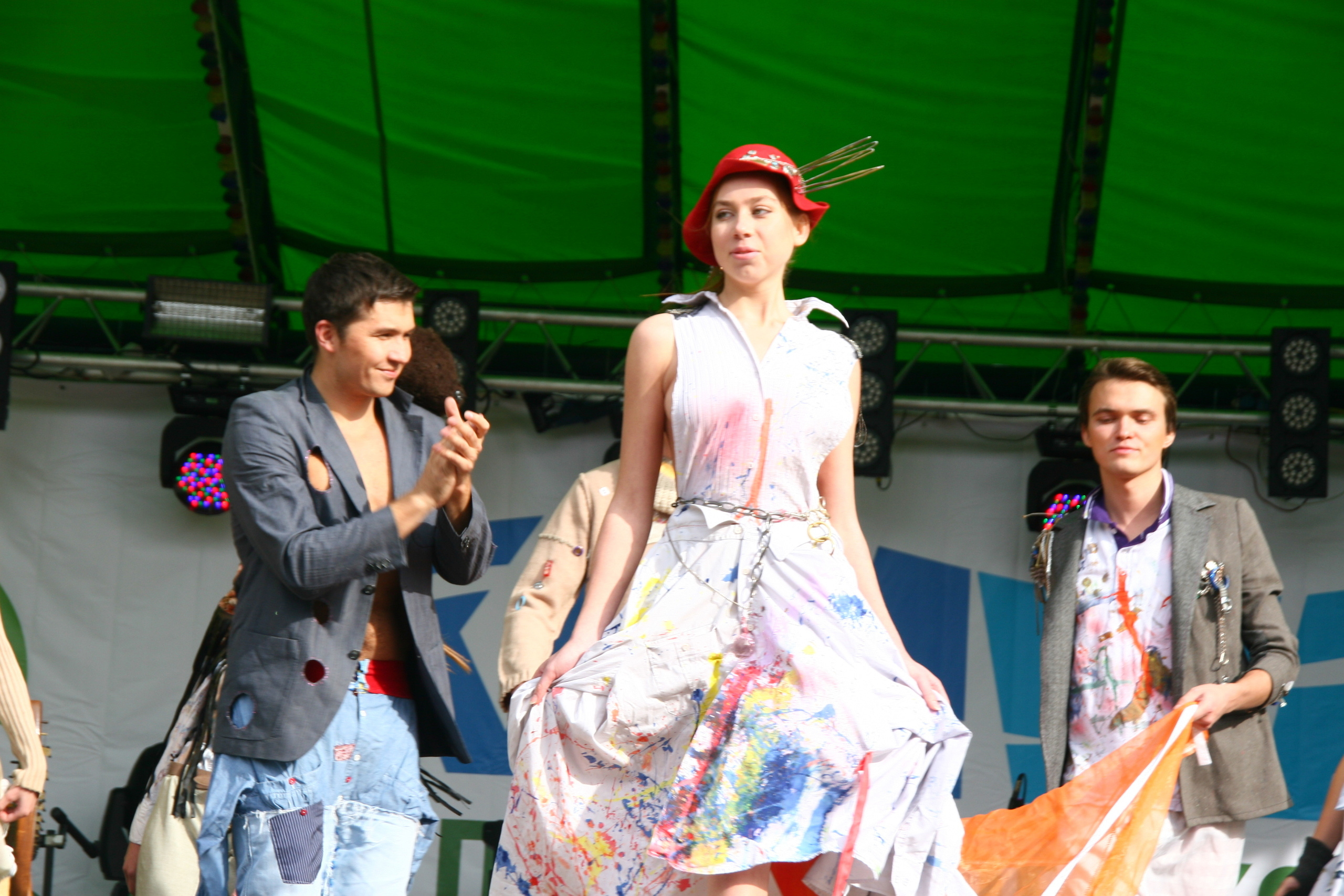 Модный показ. Репортажная фотосъемка в Перми. Фотограф Пермь. Фотосессия в фотостудии Перми и на свежем воздухе