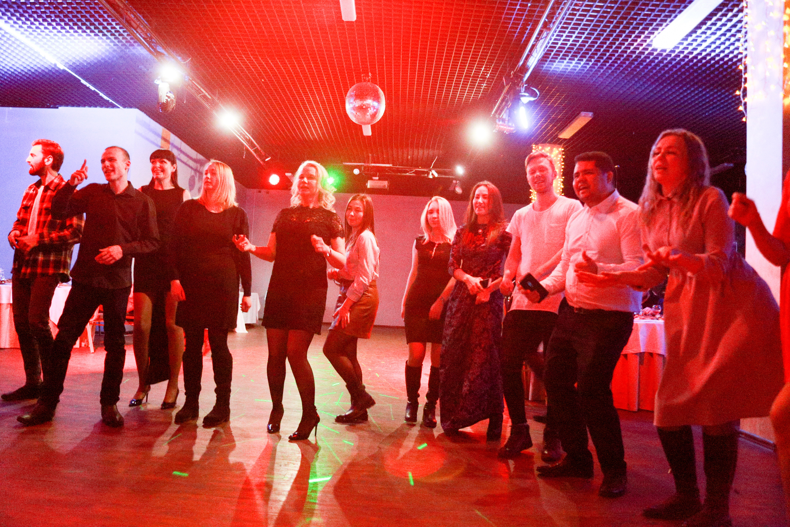 Корпоратив в Перми. Репортажная фотосъемка. Фотограф Пермь. Фотосессия в фотостудии Перми и на свежем воздухе