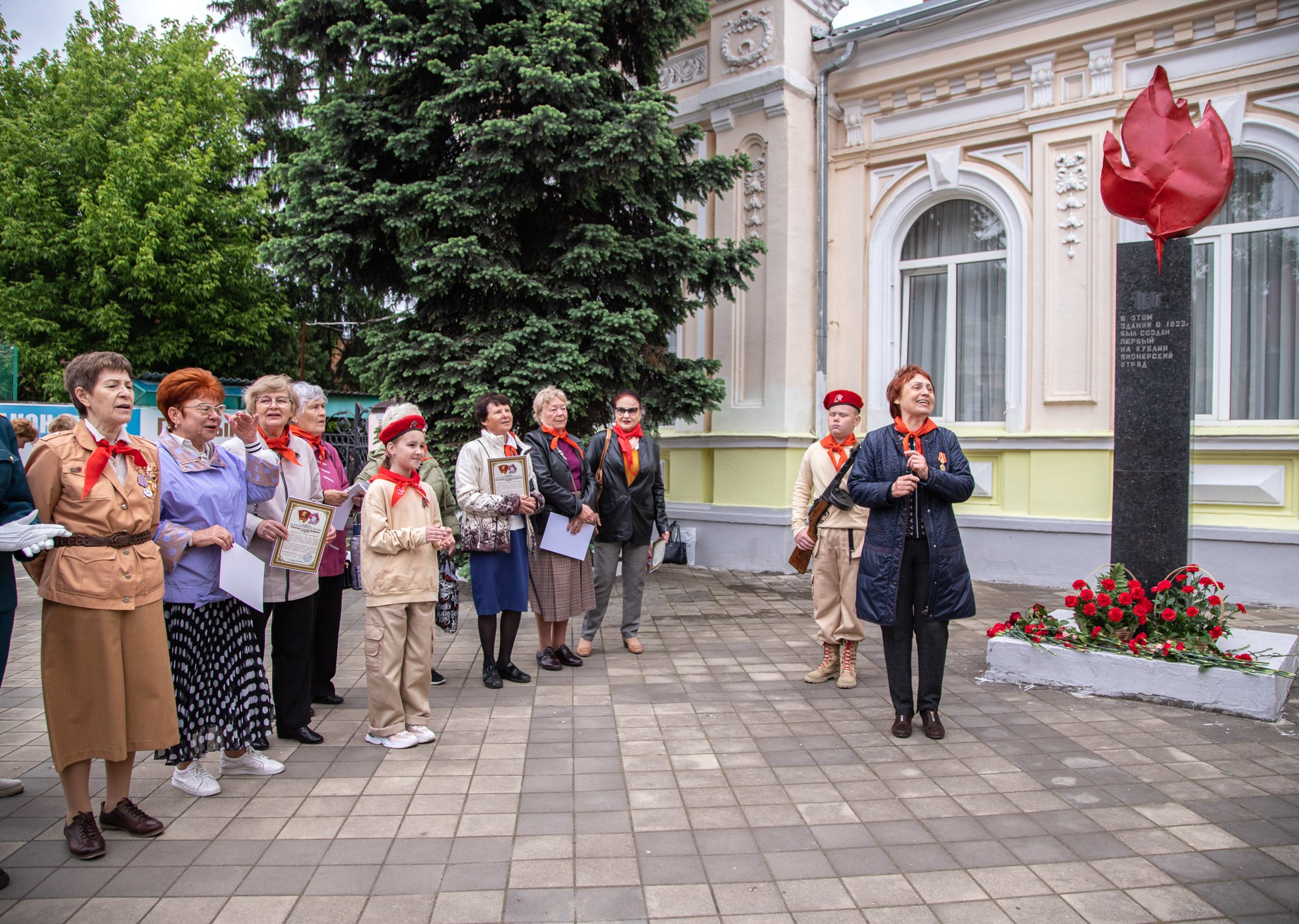 100-летие пионерии. Репортажный, промышленный и маркетплейс-фотограф Дмитрий Чернат
