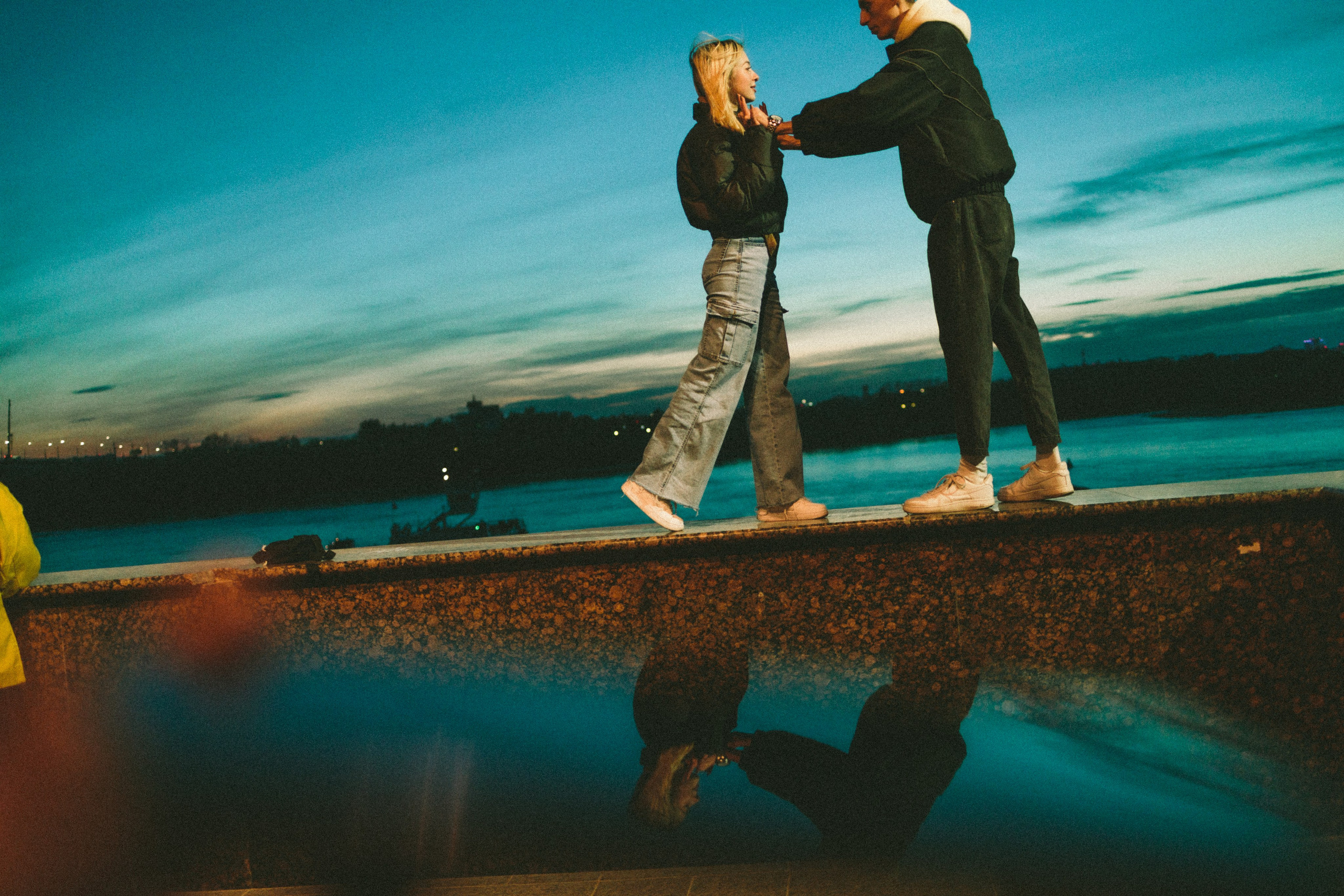 Прогулки по ночному городу. Lifestyle семейный и детский фотограф в Омске Иванова Екатерина