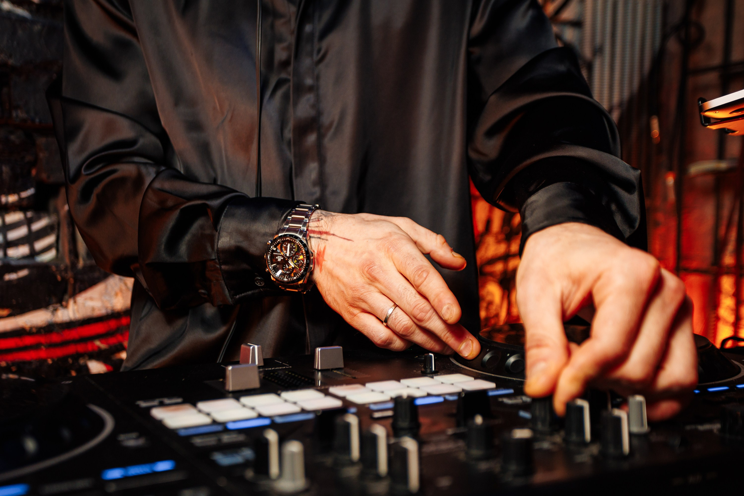 Happy Valentine's day_Пьяный Плющ_Симферополь_14.02.2025. Аминов Руслан | Фотограф