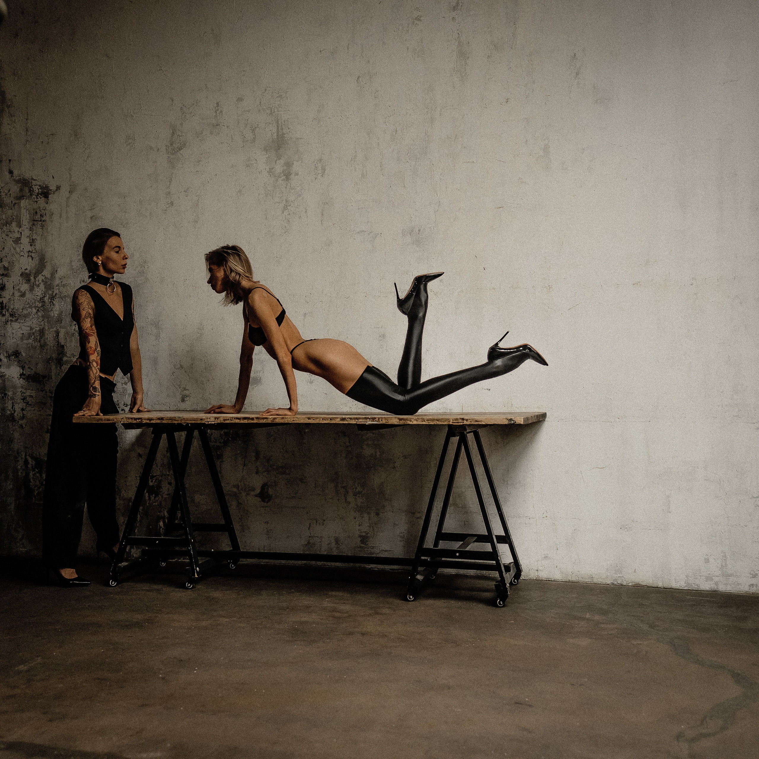 Портфолио — парные эротические фотосессии — фотограф Анастасия Инвиш. Эротическая фотосессия в стилю ню в Москве — заказать ню фотосессию от 19 800 руб!