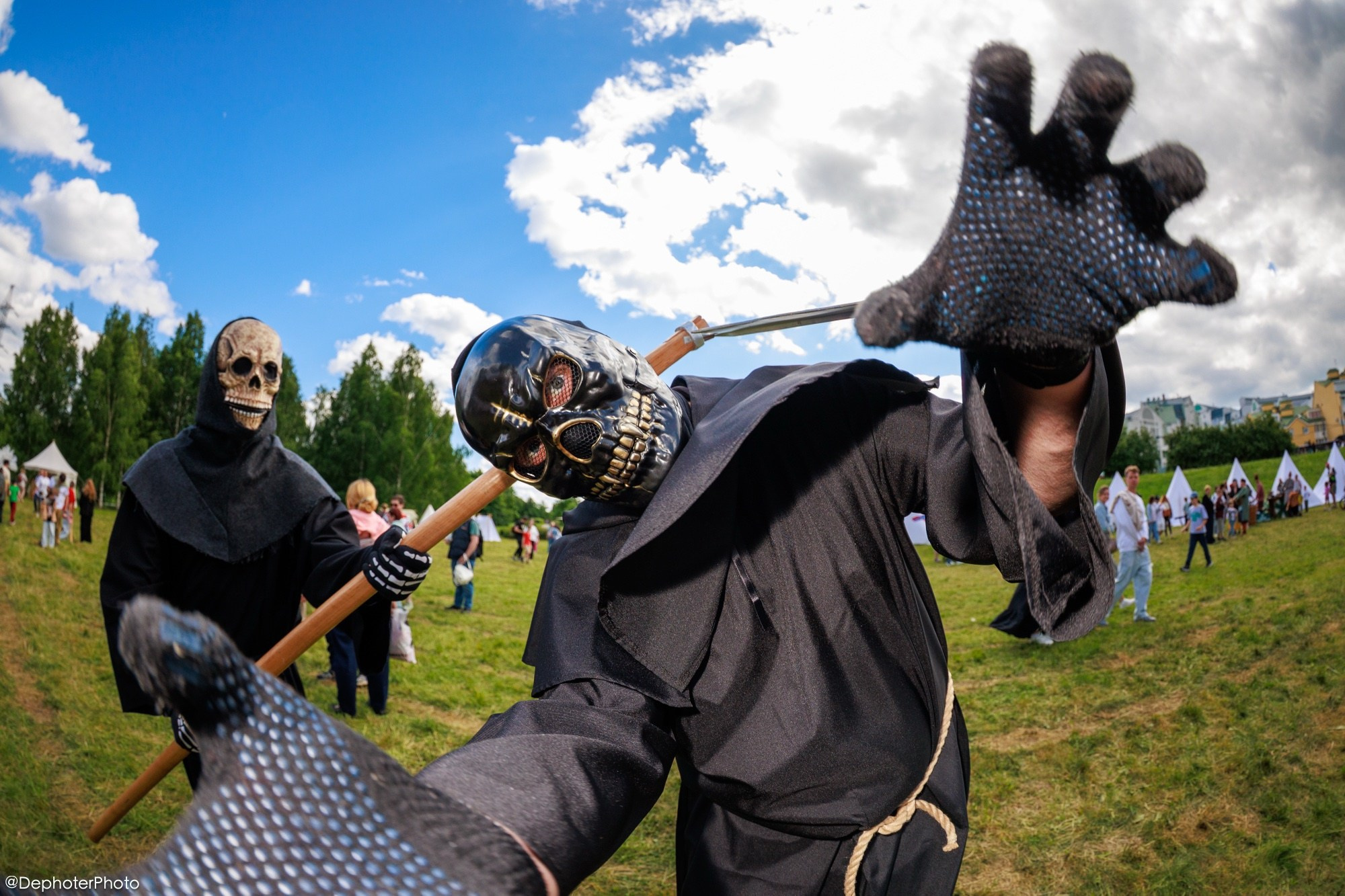 Фэнтези-фолк фестиваль «Земля легенд Солнце и Медведь» 2026. Различные мероприятия и просто фотографии людей