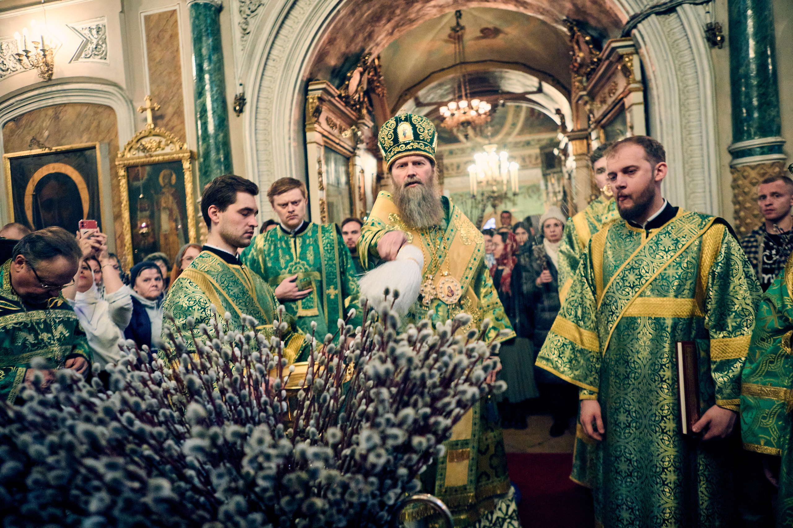 ВСЕНОЩНАЯ НА ВЕРБНОЕ ВОСКРЕСЕНИЕ. DMITRY MOISEENKO — фотограф, художник, топ-стилист
