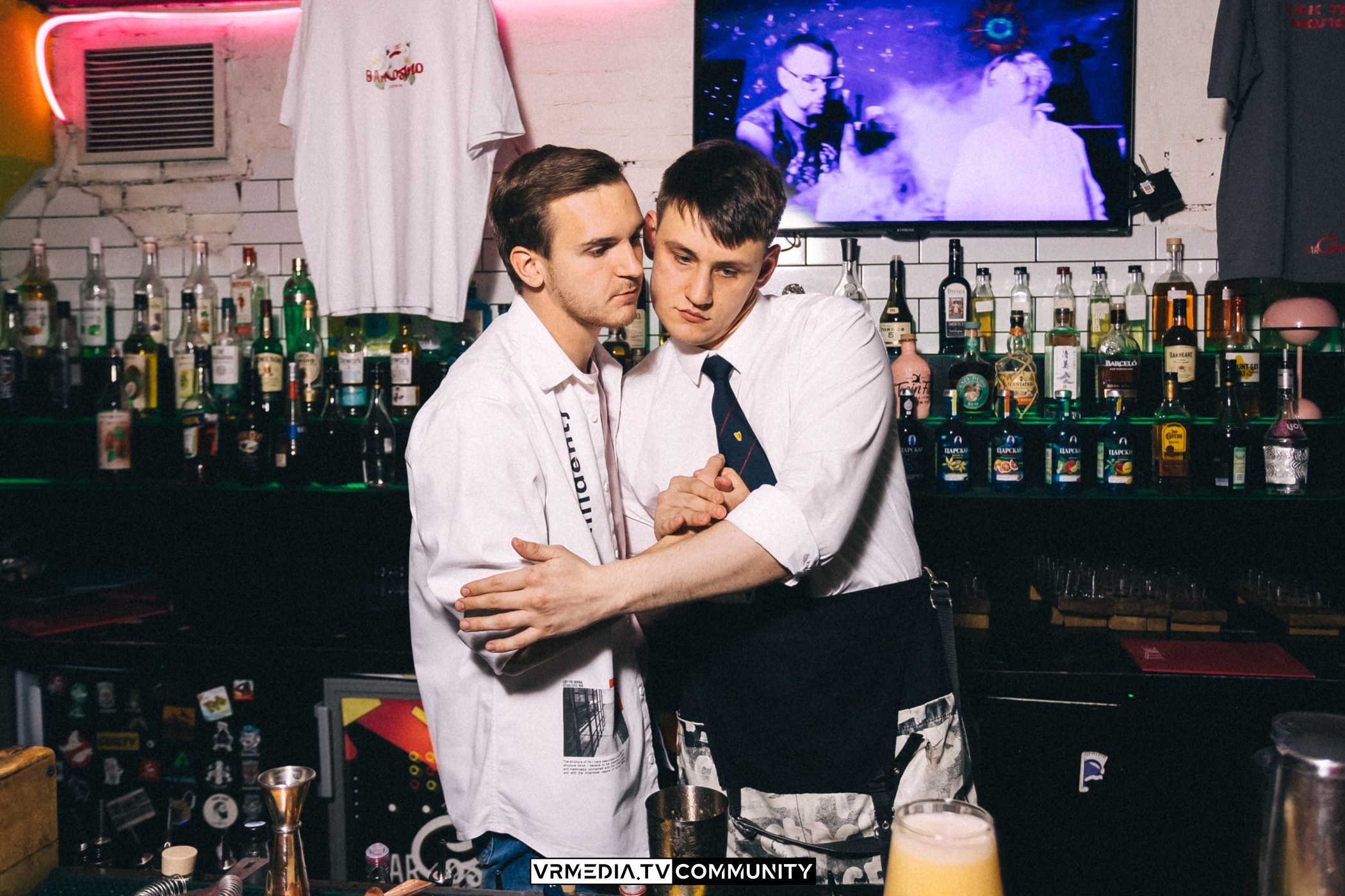 Бар «Cosmo»: Прощальная вечеринка