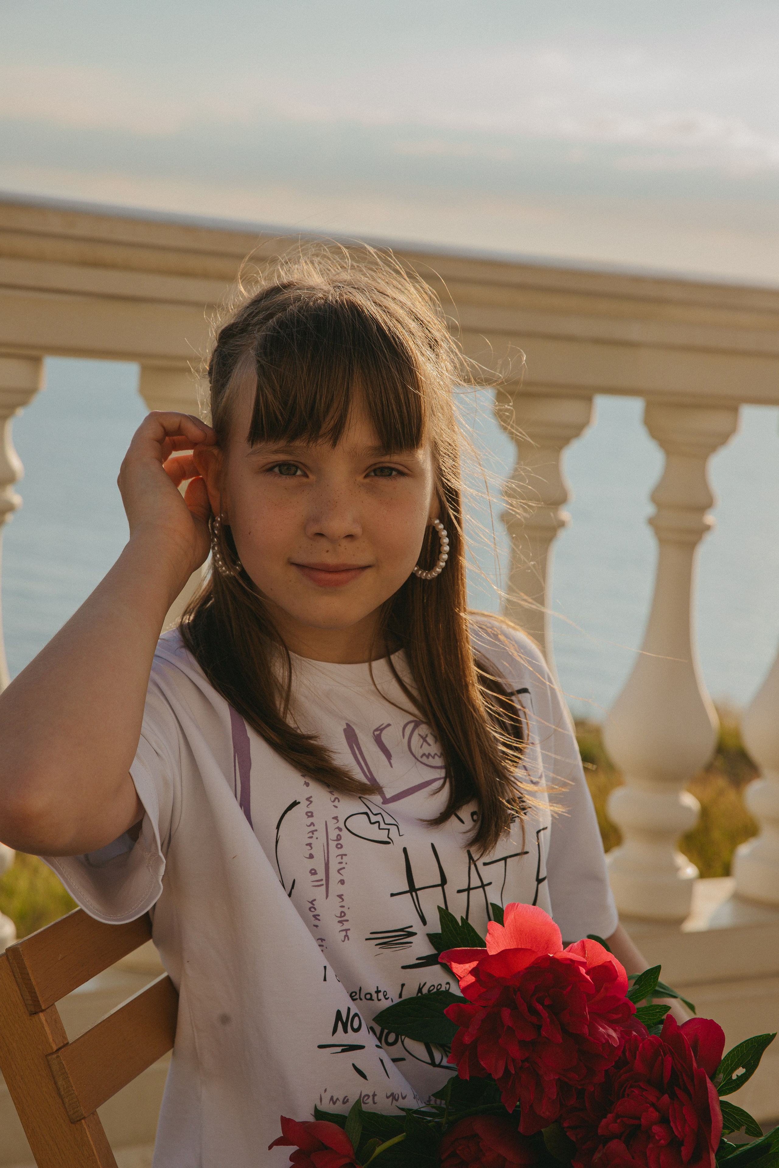 Прогулка с пионами