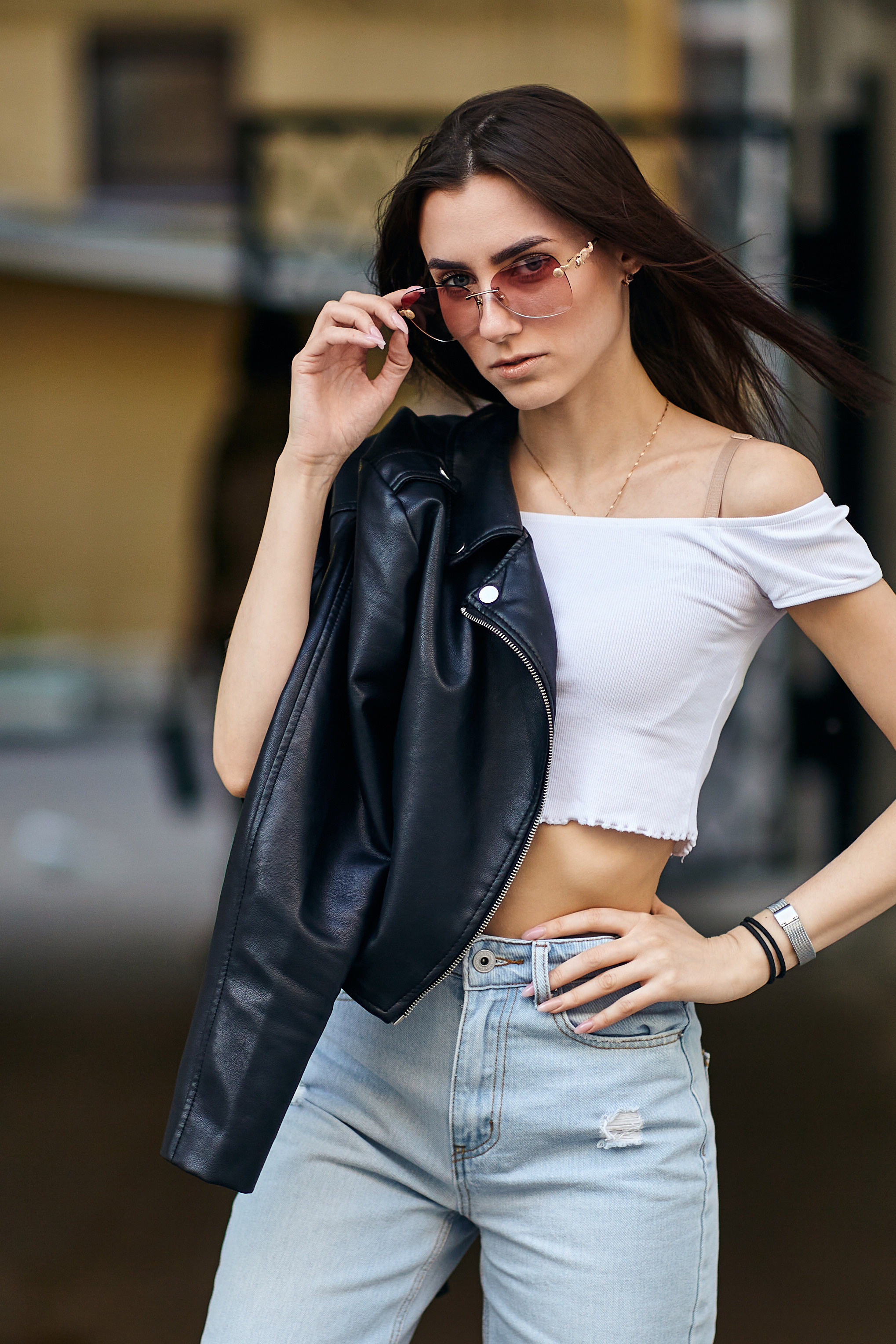 Портреты с моделью на улицах города Москва.