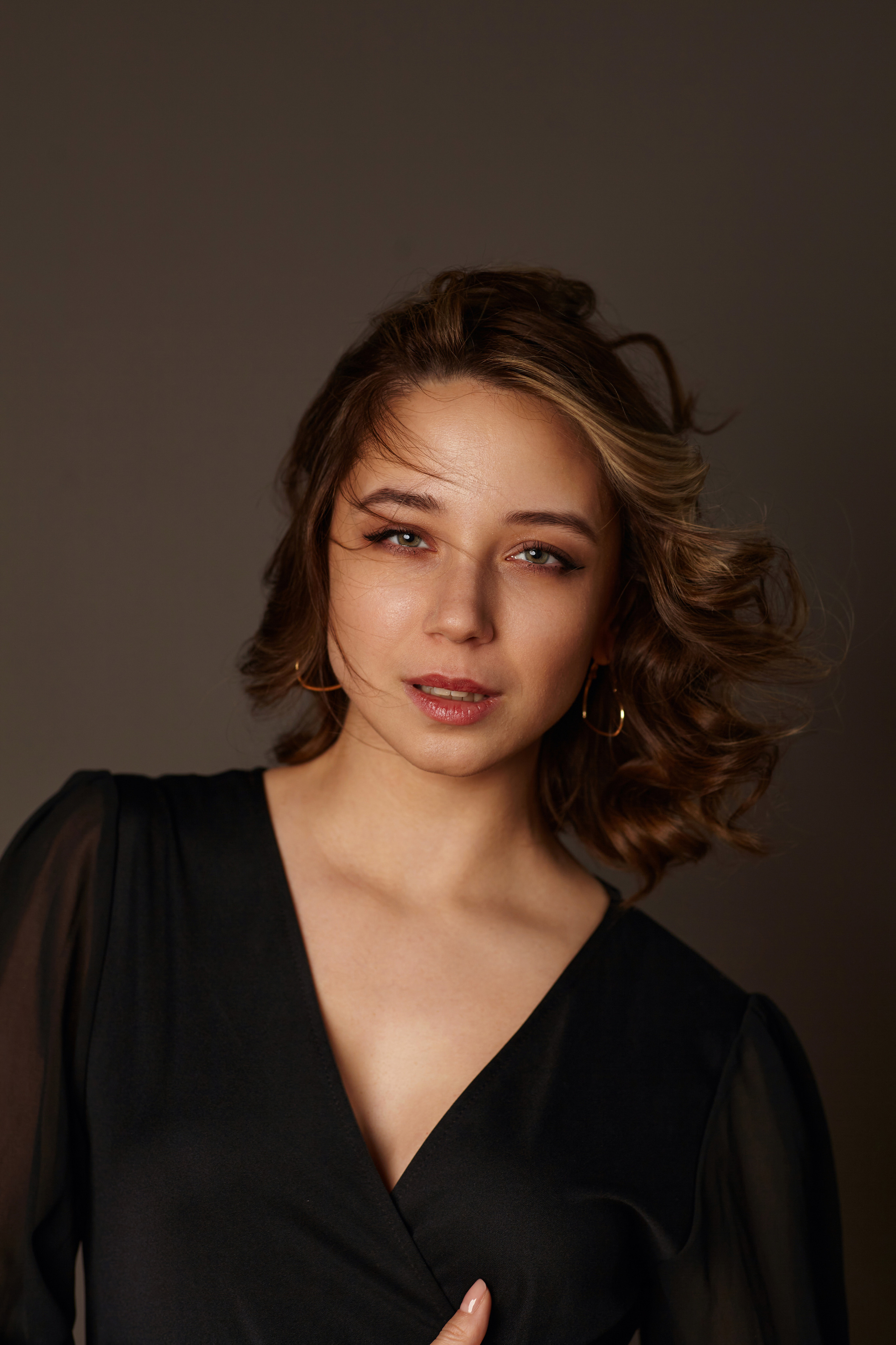 Профессиональные фотографии с моделью.