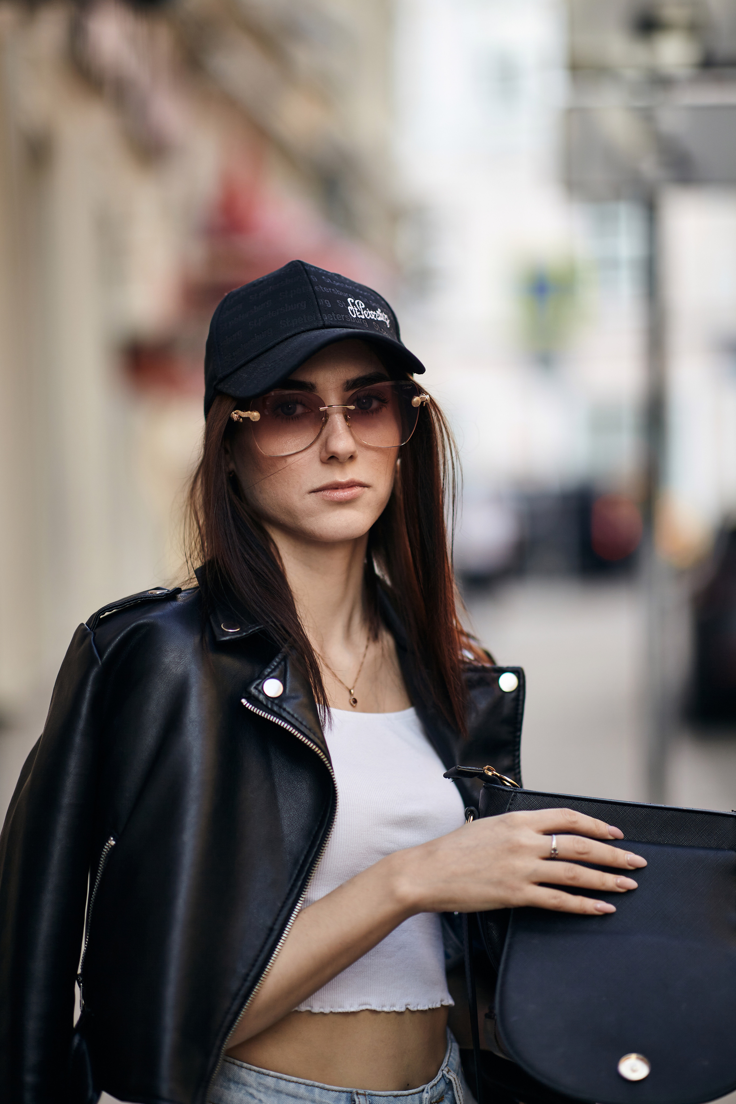 Уличная съемка: модель и Московский дух.