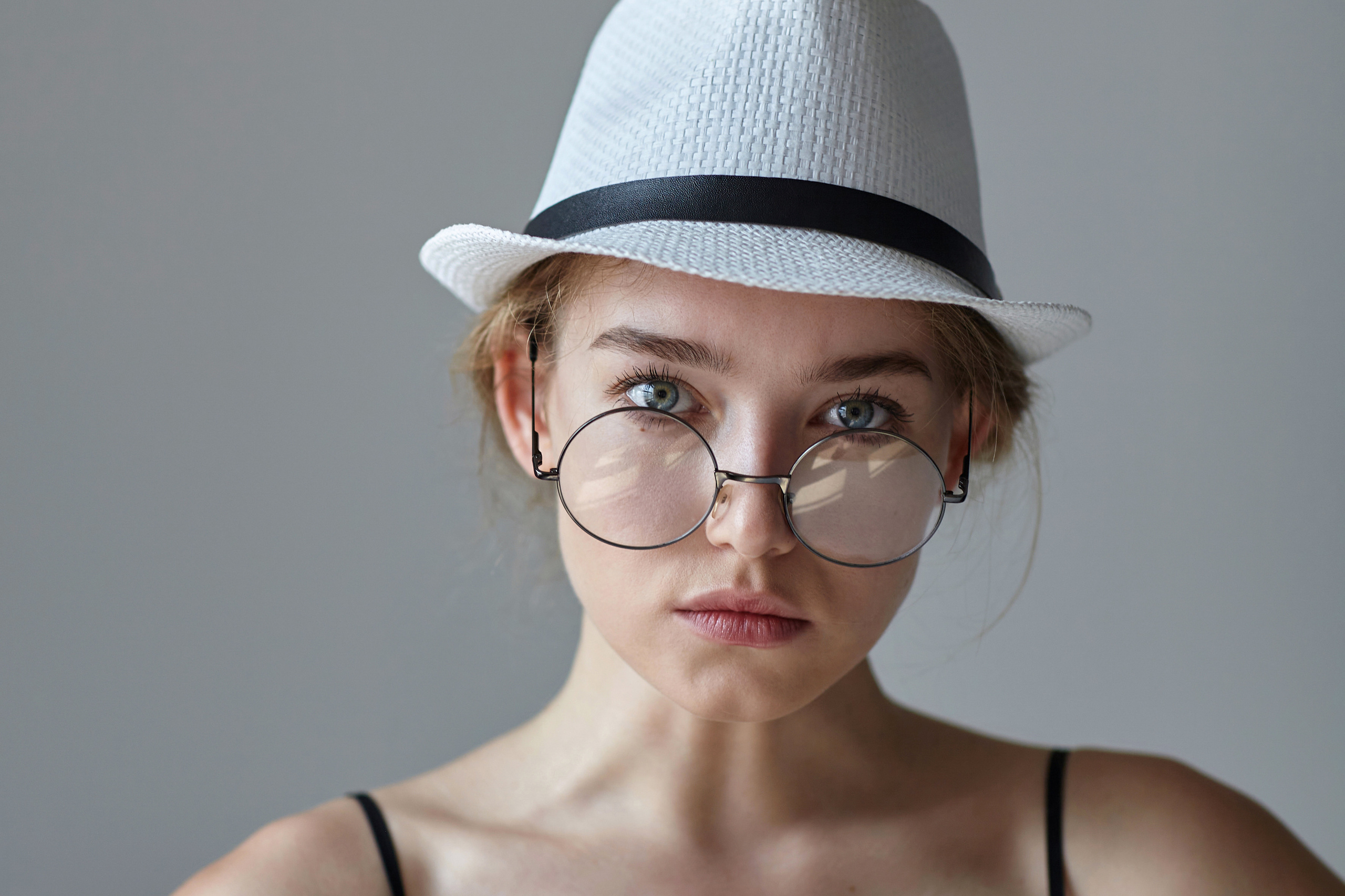 Творческие ракурсы на студийной съемке.