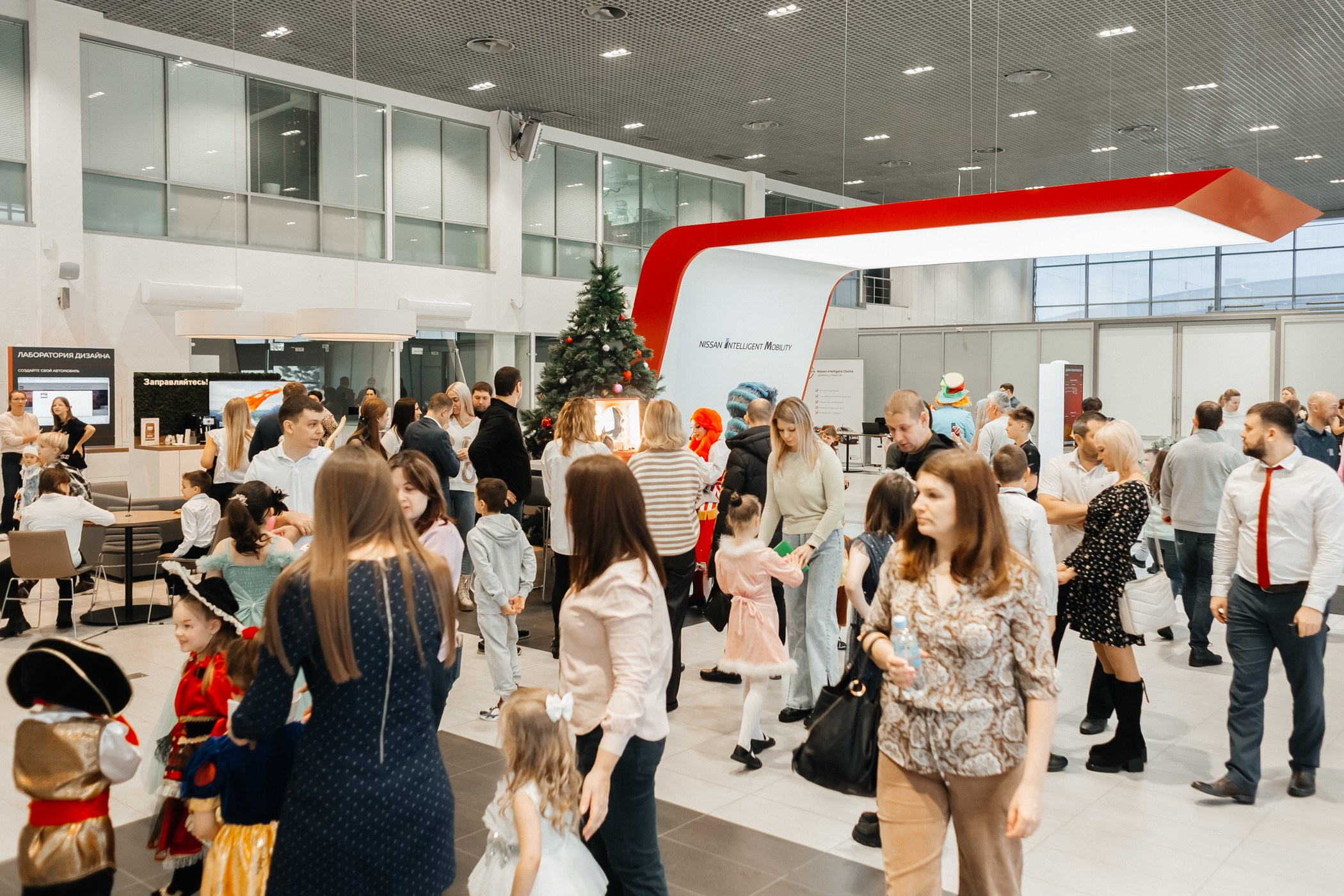 Детский мастер-класс в «Картель Авто» — «Студия чудес Алиса». Фотограф Кемерово | Сергей