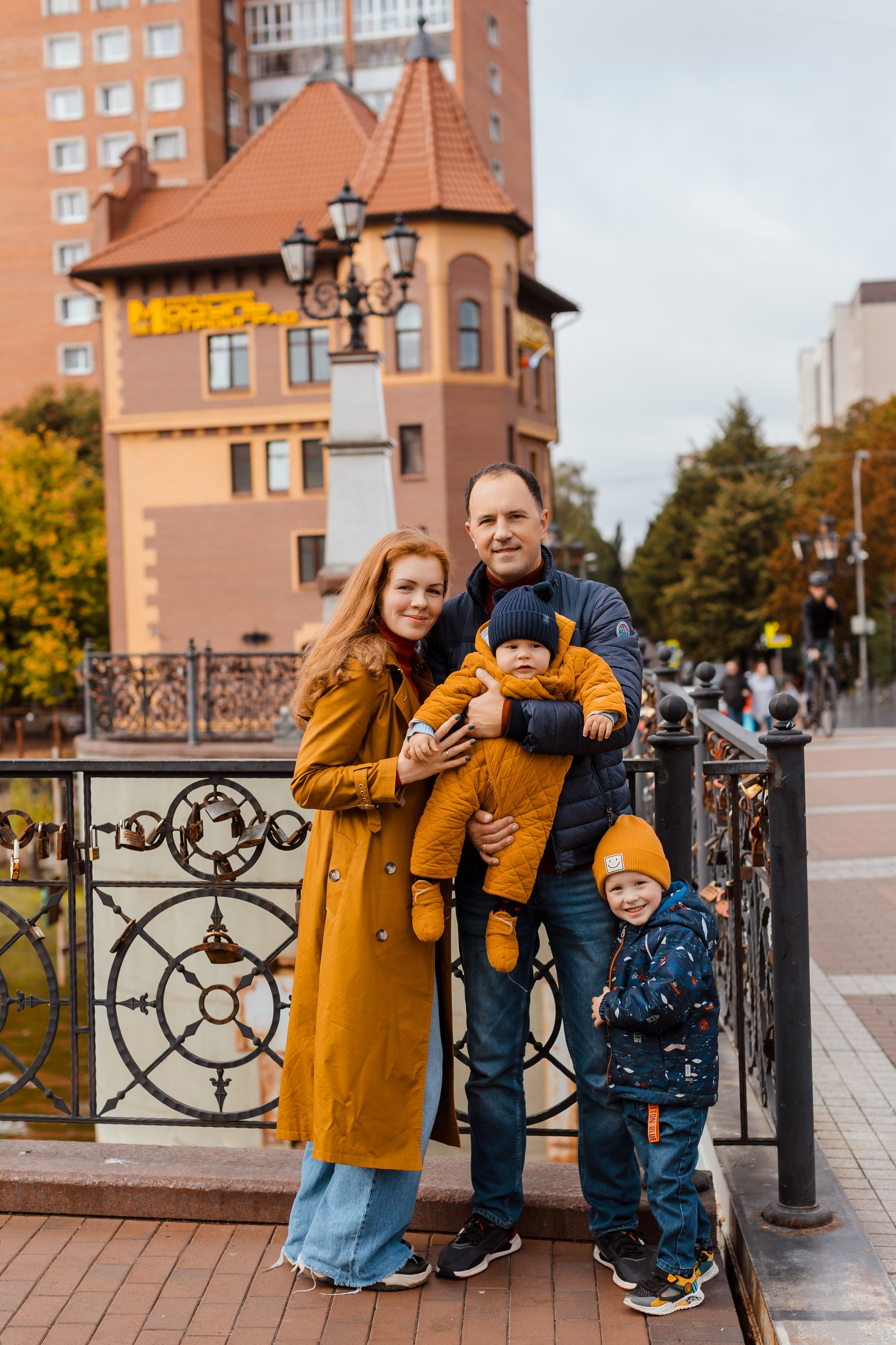 Семейная Рыбная деревня, остров Канта осень. Фотограф в Калининграде свадебная фотография, репортажная, фотосессии