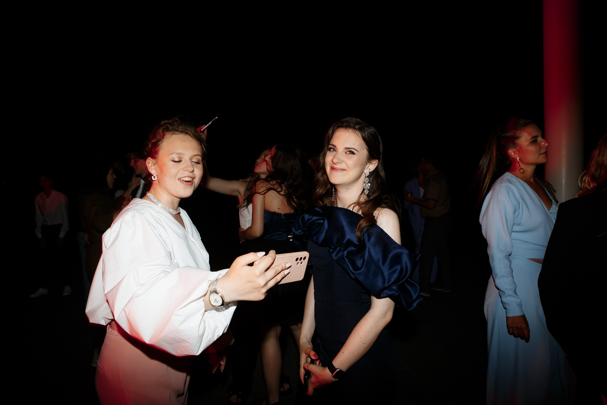 Выпускной Гимназия 12 2024 OpenHouse. Свадебный и портретный Фотограф в Липецке Дмитрий Котюков