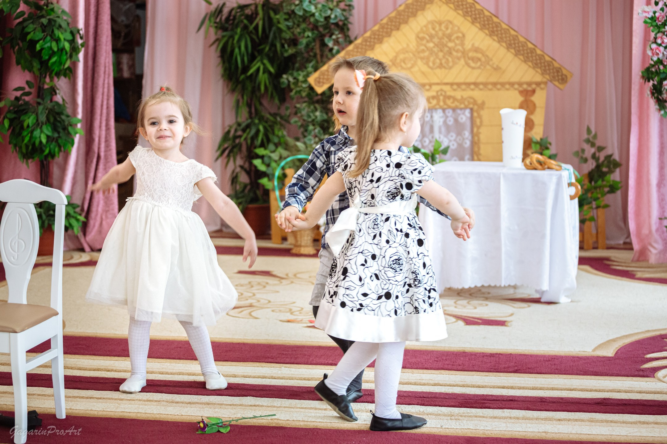 Репортажная съёмка в саду на праздник. GagarinProArt