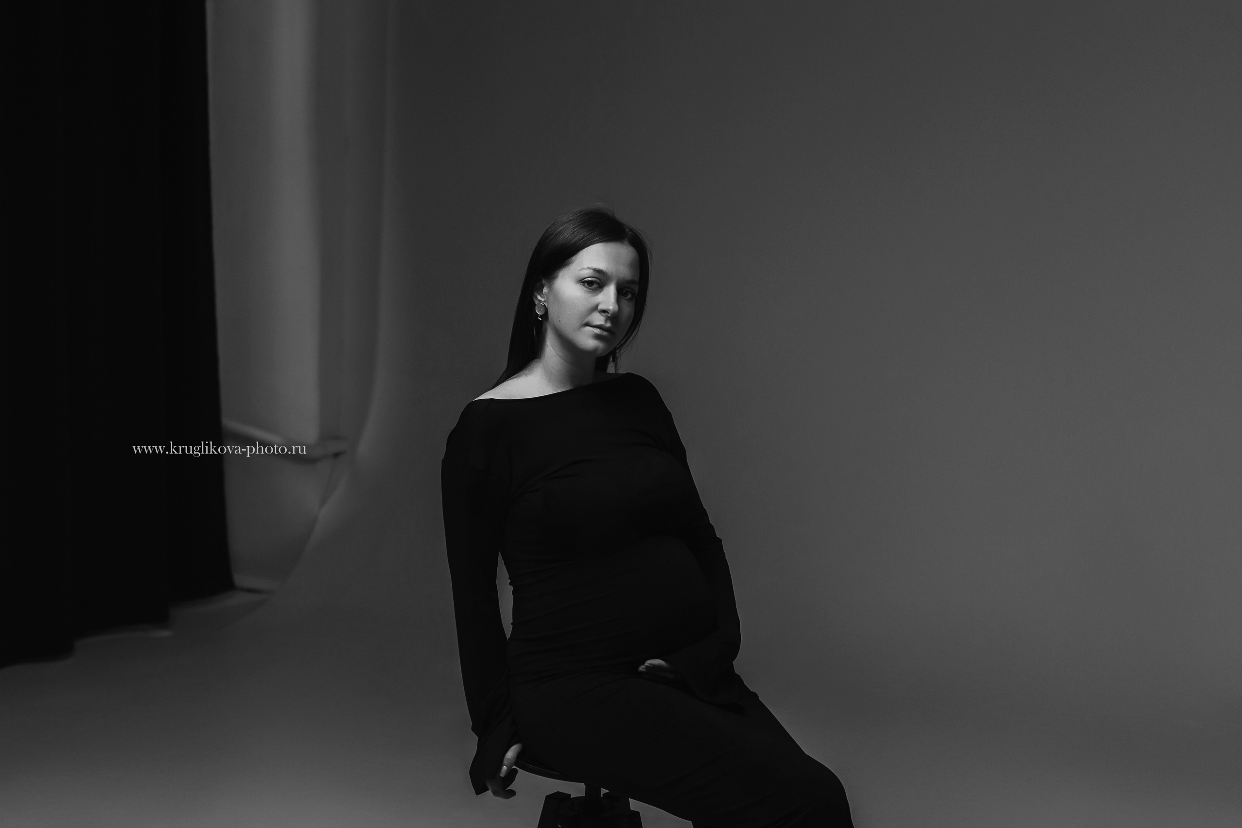 Фотосессия беременности в стиле вог в Сергиевом Посаде. Фотограф новорожденных и детский в Сергиевом Посаде Кругликова Юлия