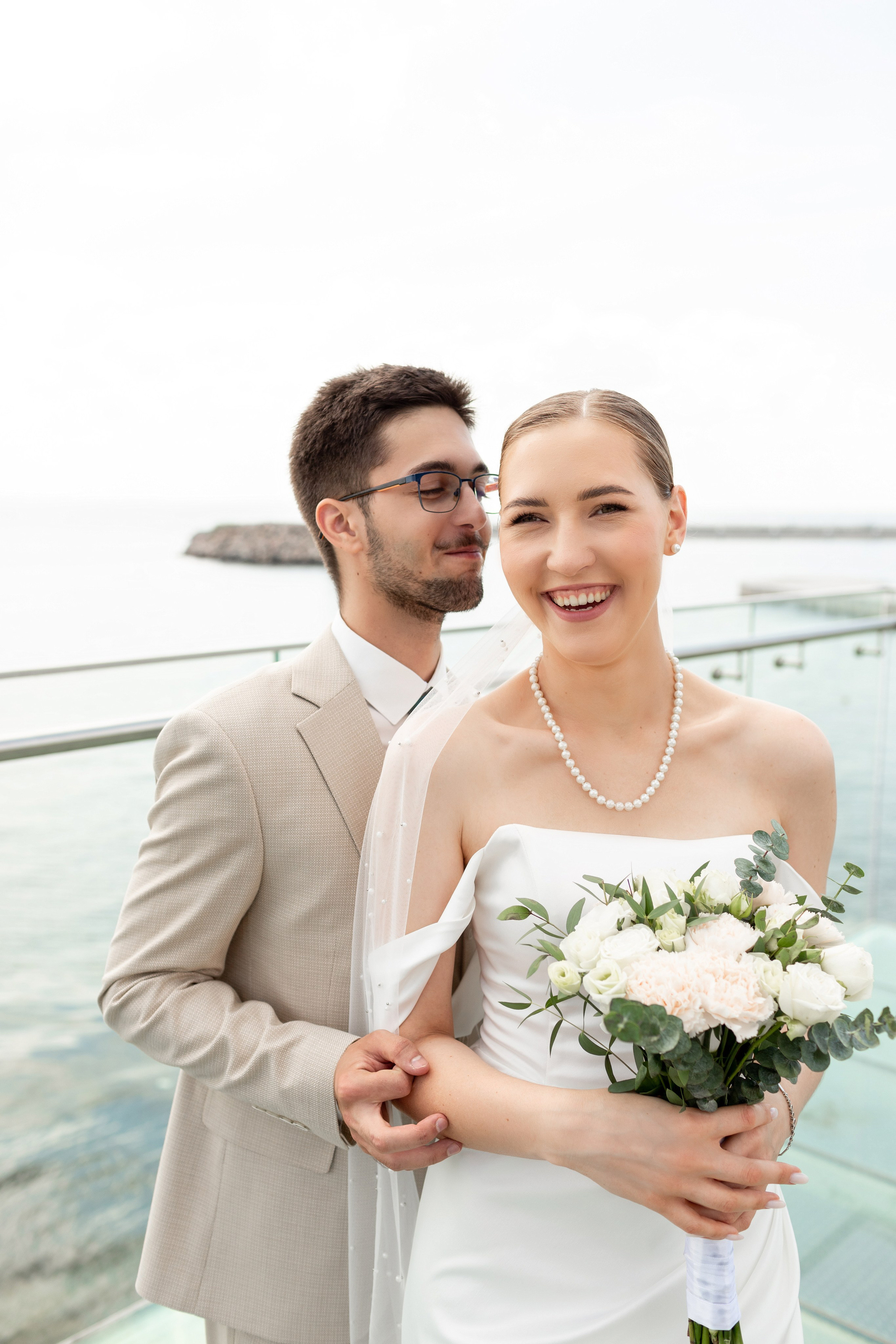 Свадебная фотопрогулка у Лахты. Свадебный фотограф Кирилл Белый