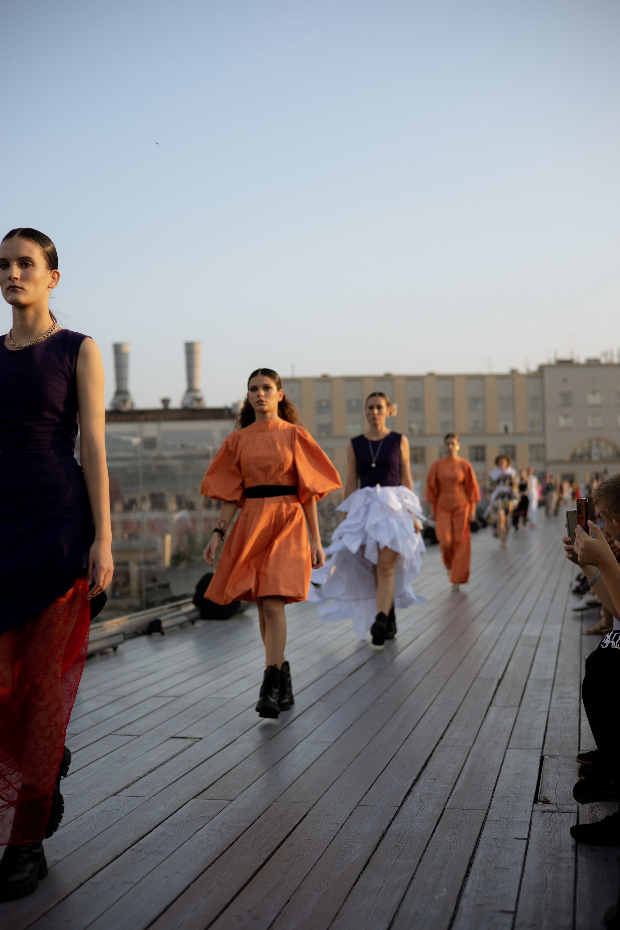 Модный показ. Парящий мост. Оформление свадеб, декор свадеб Вера Маркова, Москва