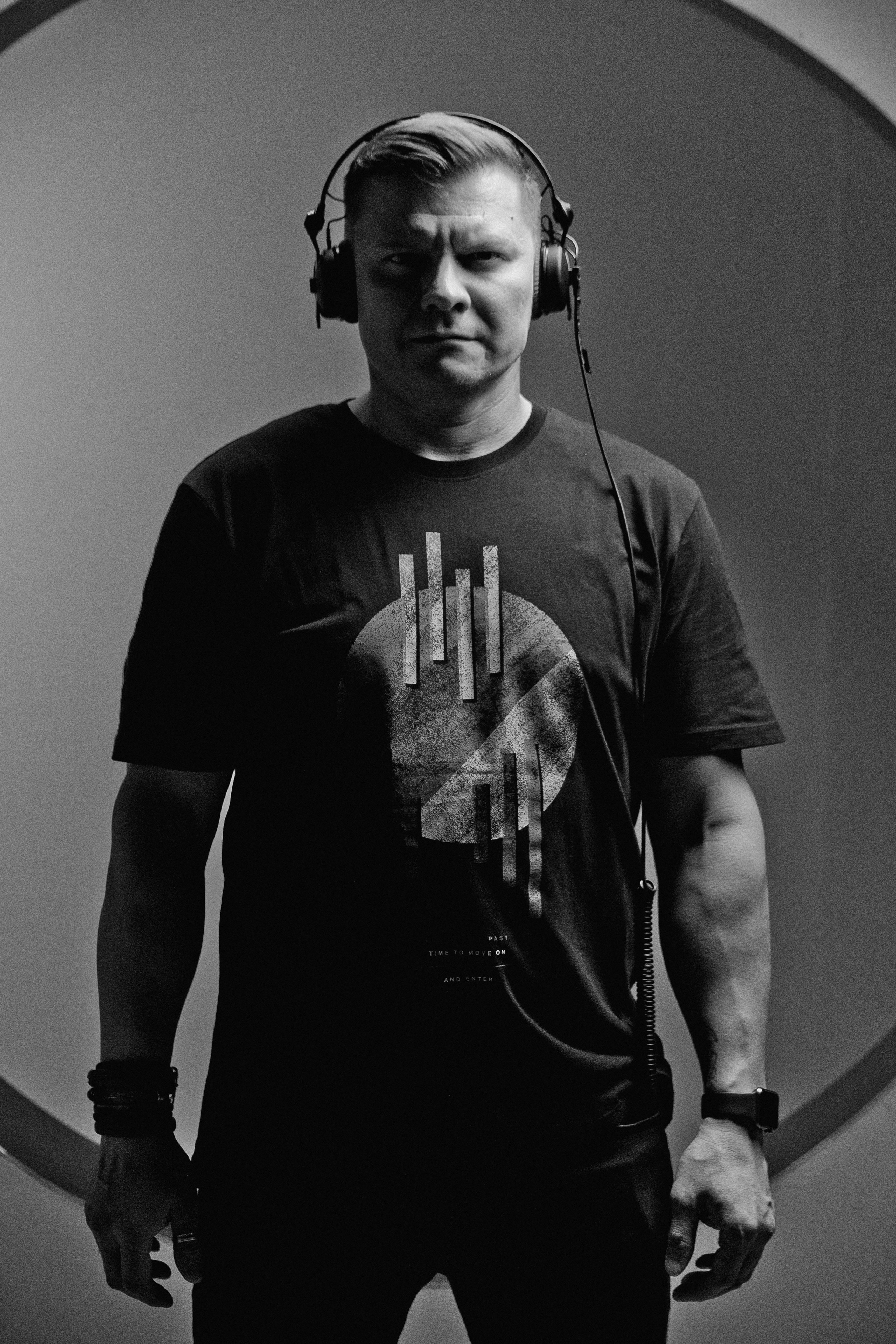 Портрет для рекламы DJ. Фотограф, видеограф