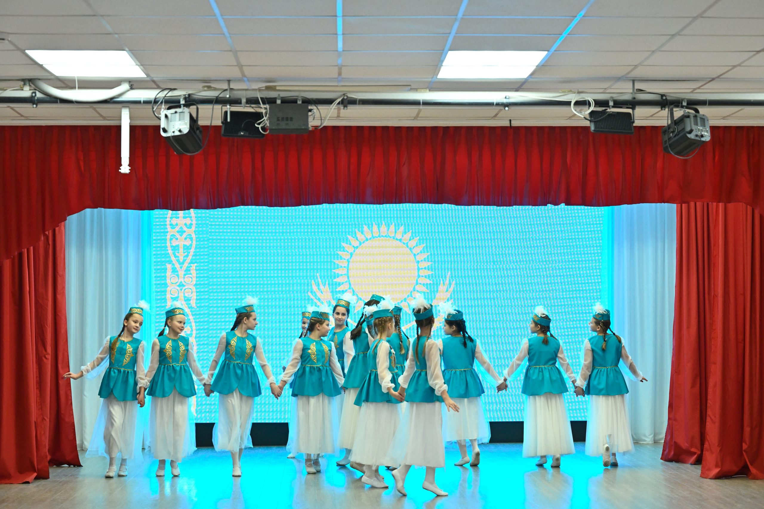 2025-11-21 День семьи 127. Снежинск фото Андрианов