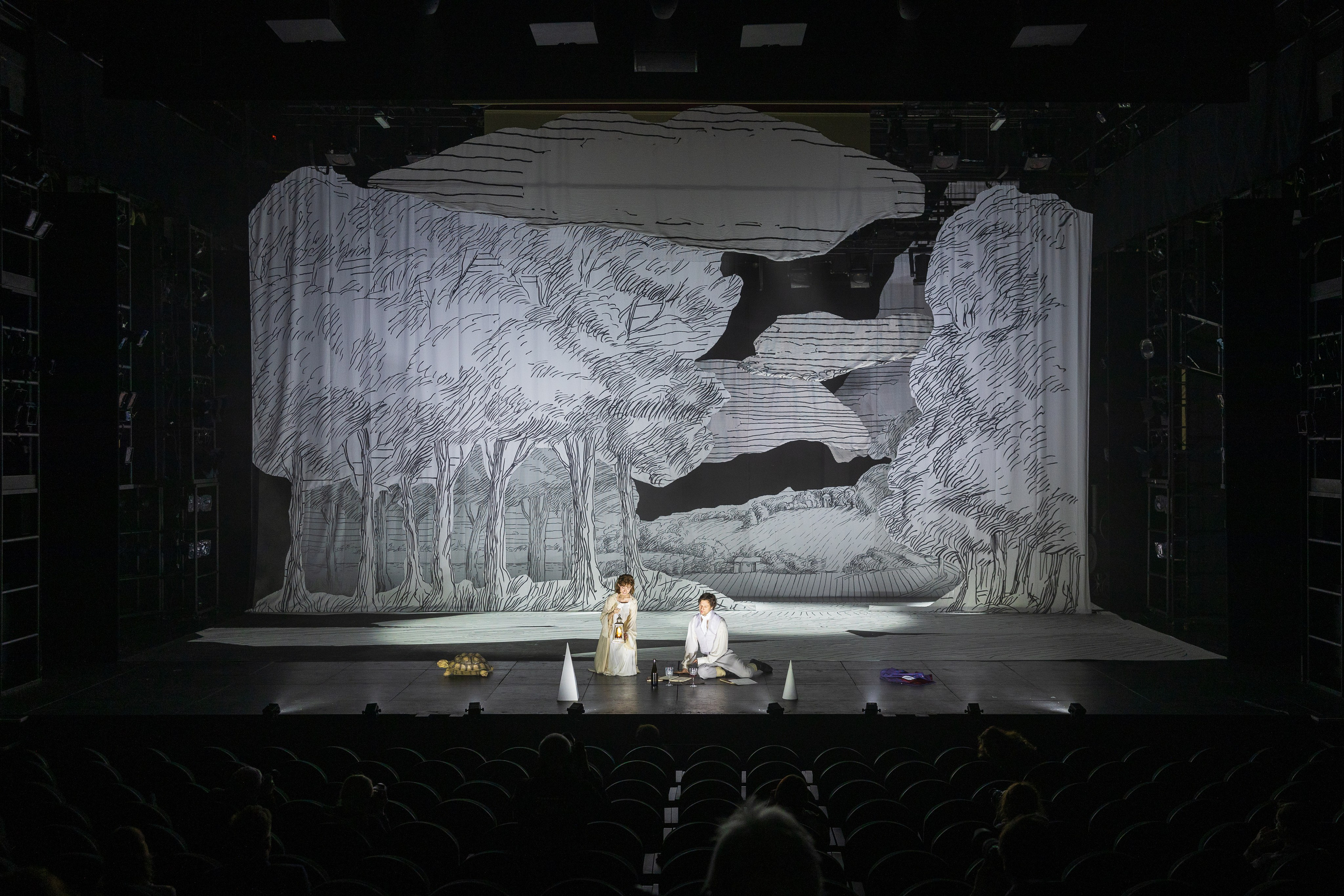 Художественная роспись тканей для сцены. История занавеса. Превращаем идею в технологию