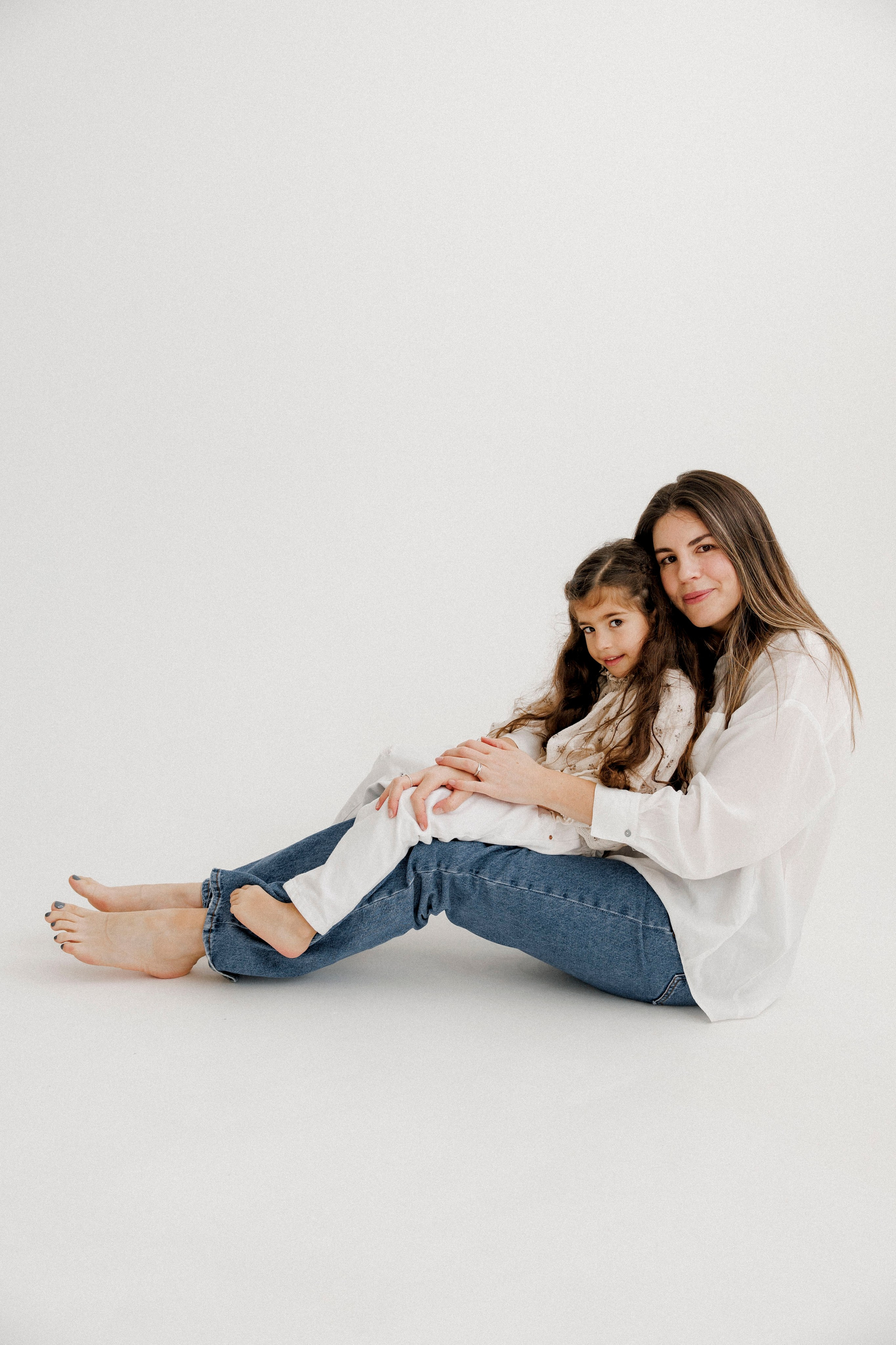 One year inside the White studio. Wedding and family photographer