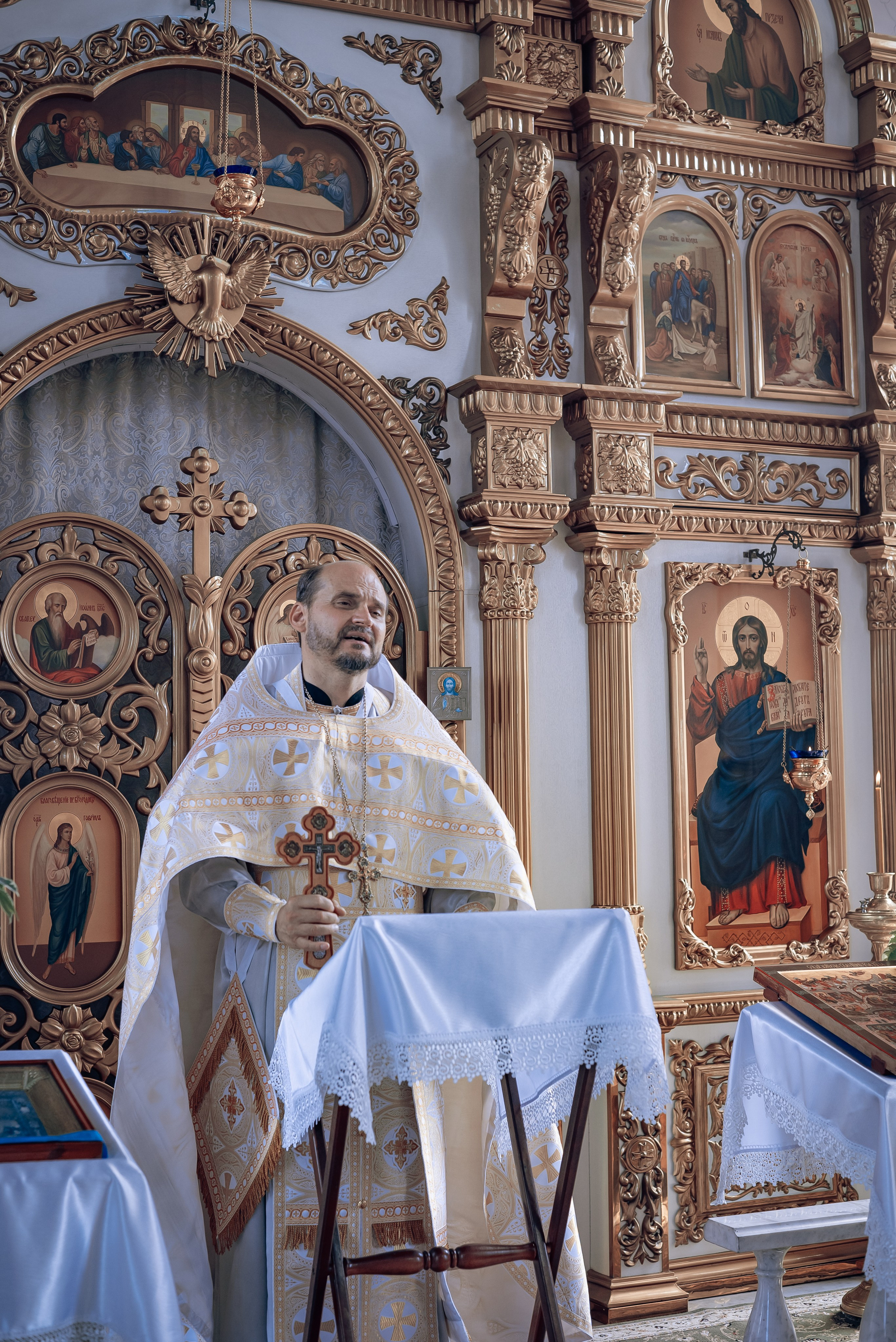 Воскресная служба в Рождественско-Николаевском храме. Фотографы крещения/венчания  Красноярск Татьяна и Вячеслав Переваловы