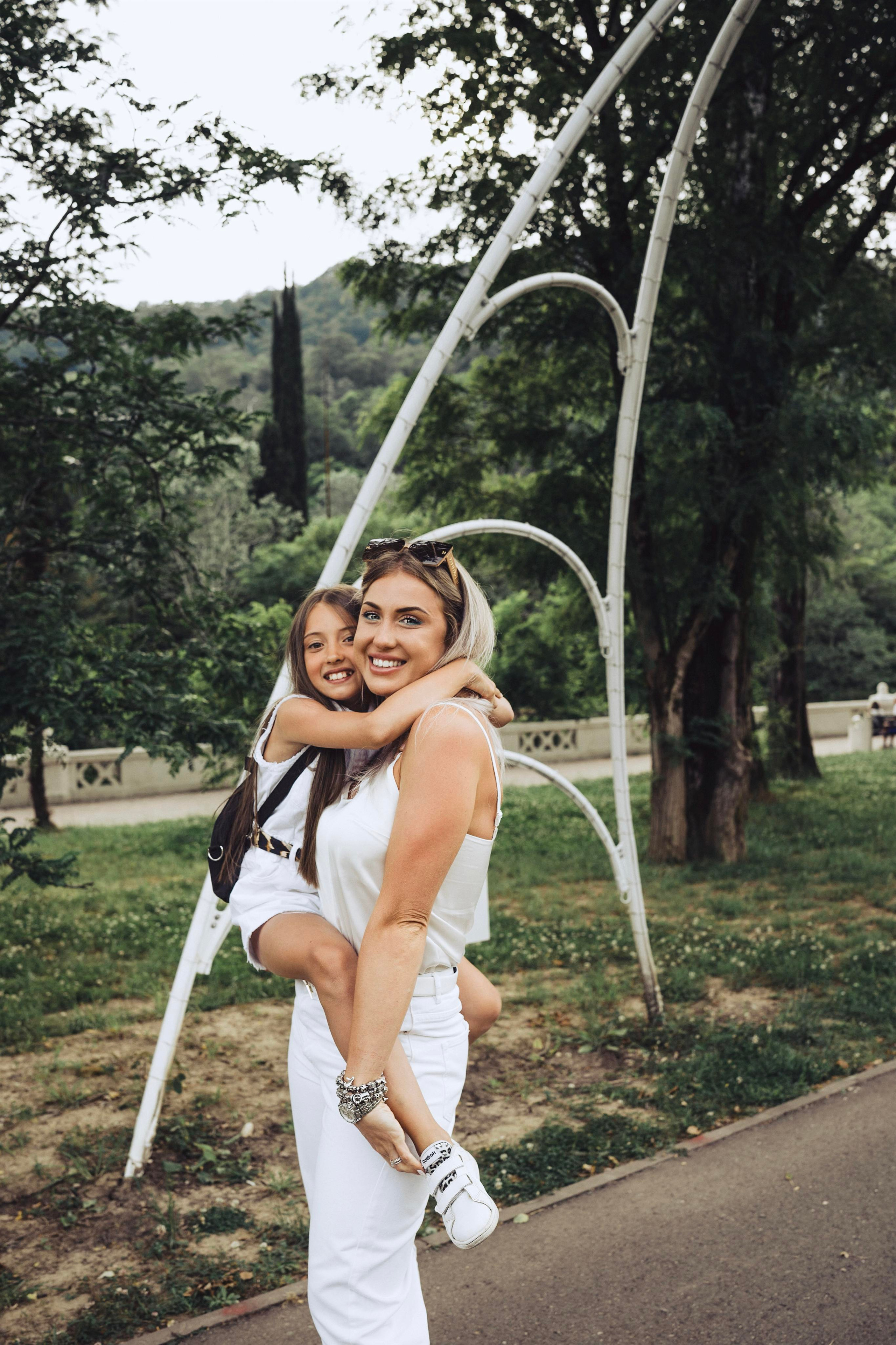 Михаил, Дарья, Варвара, Софья и Майя прогулка. Фотограф в Сочи Щетинина Анастасия