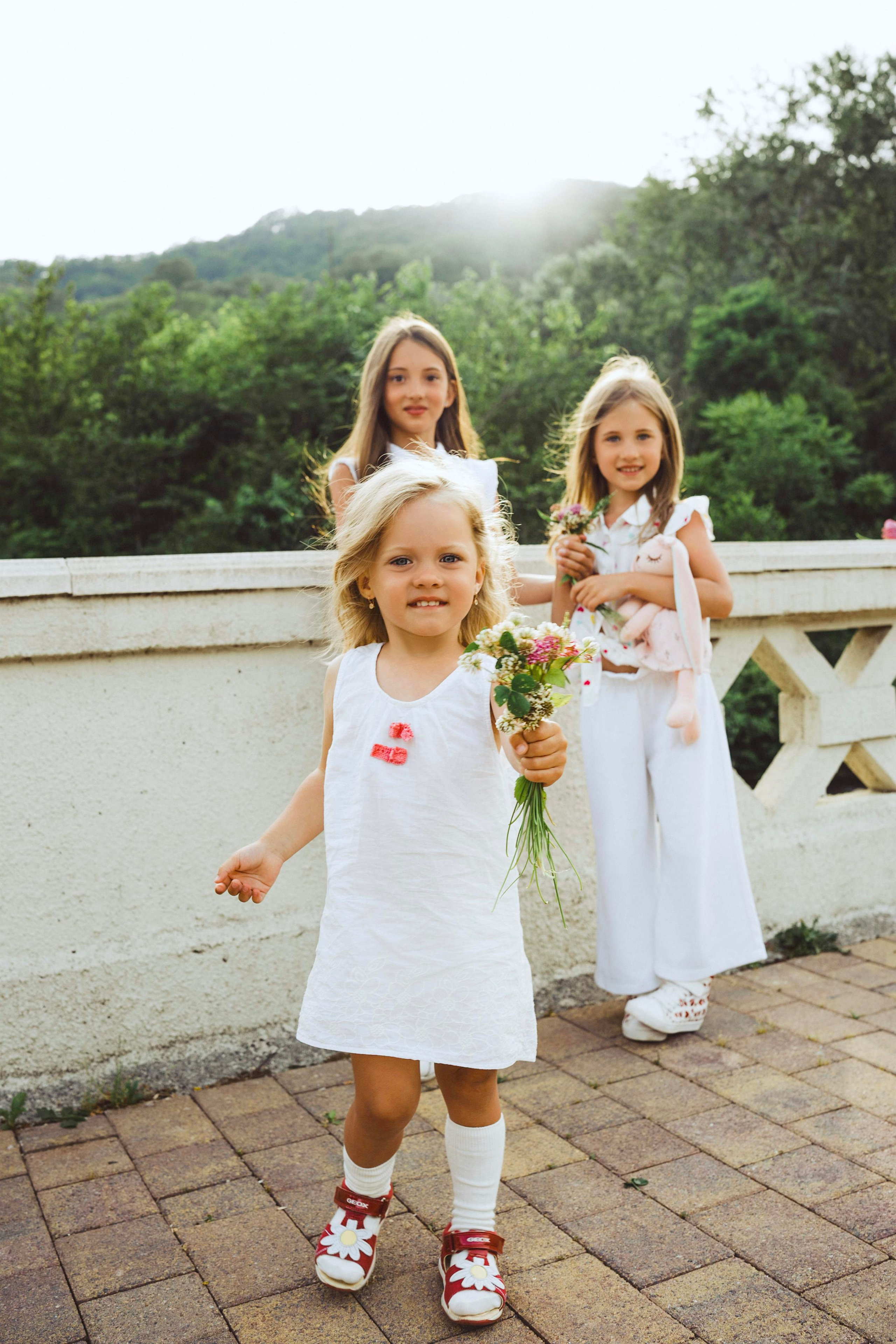 Михаил, Дарья, Варвара, Софья и Майя прогулка. Фотограф в Сочи Щетинина Анастасия
