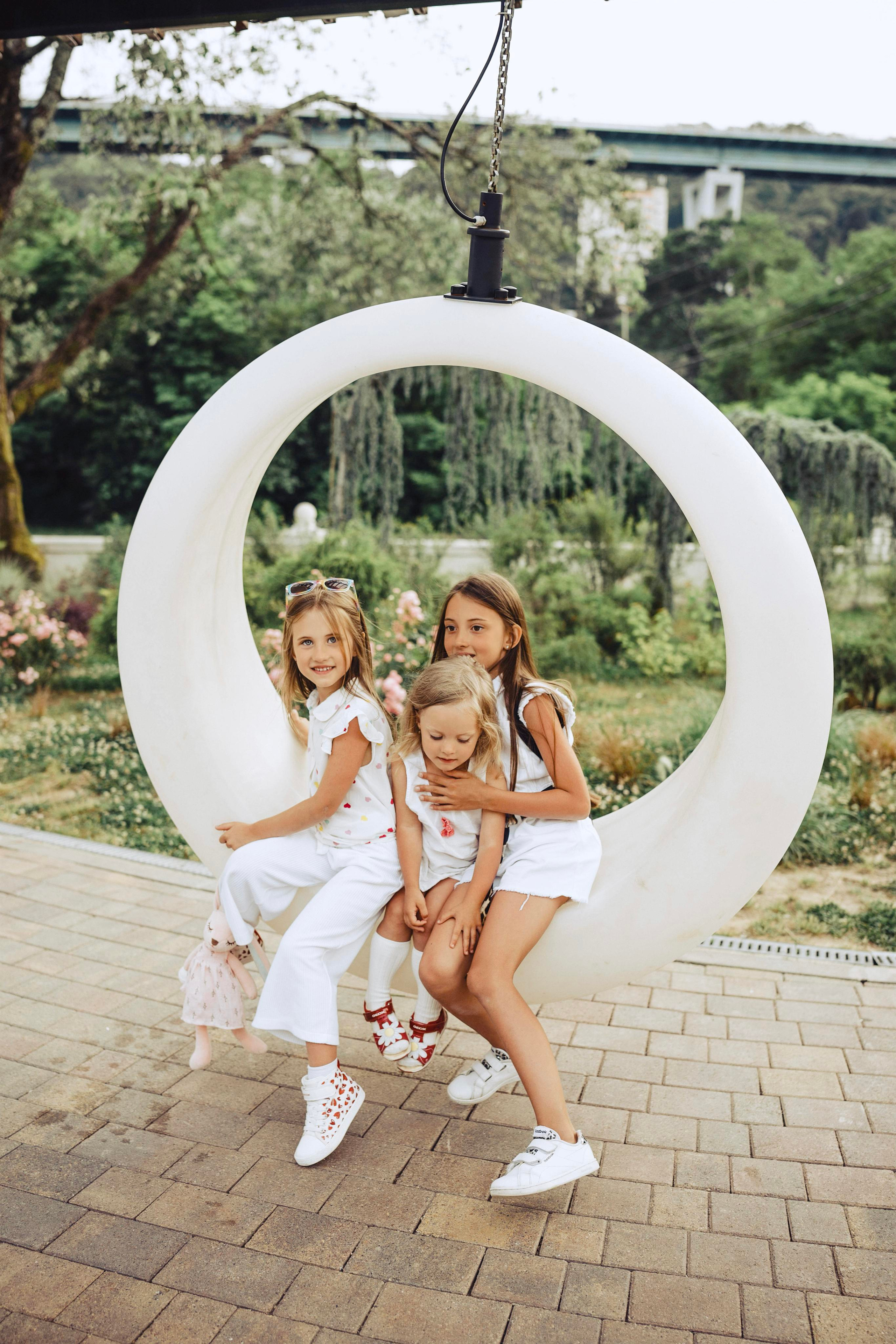 Михаил, Дарья, Варвара, Софья и Майя прогулка. Фотограф в Сочи Щетинина Анастасия